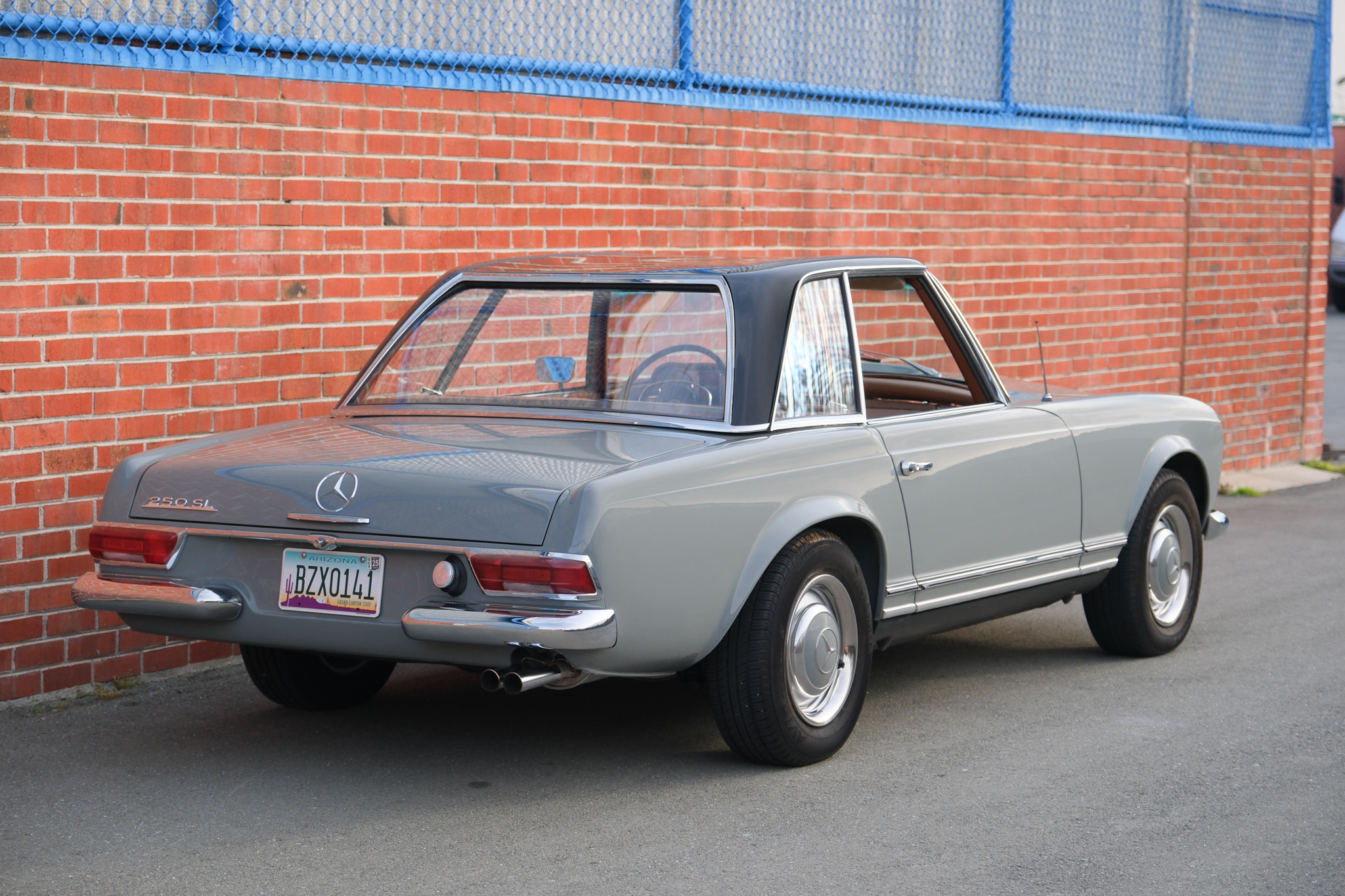 1967 Mercedes-Benz 250SL - Exterior