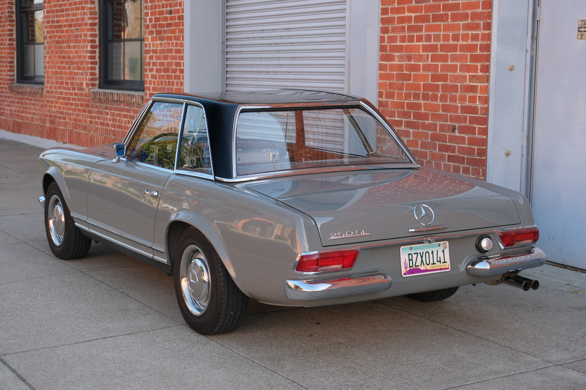 1967 Mercedes-Benz 250SL - Exterior