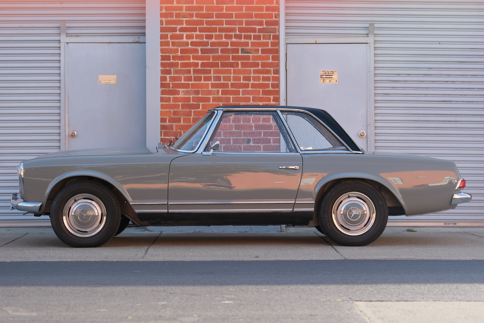 1967 Mercedes-Benz 250SL - Exterior