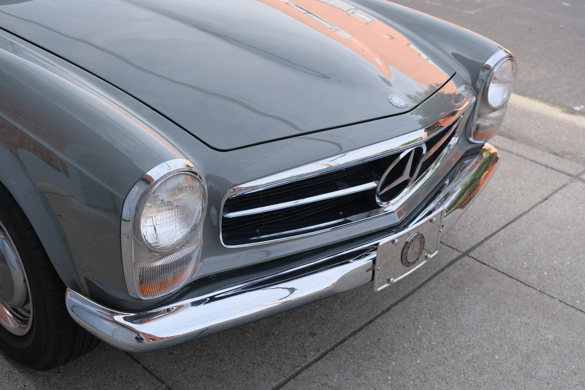 1967 Mercedes-Benz 250SL - Exterior