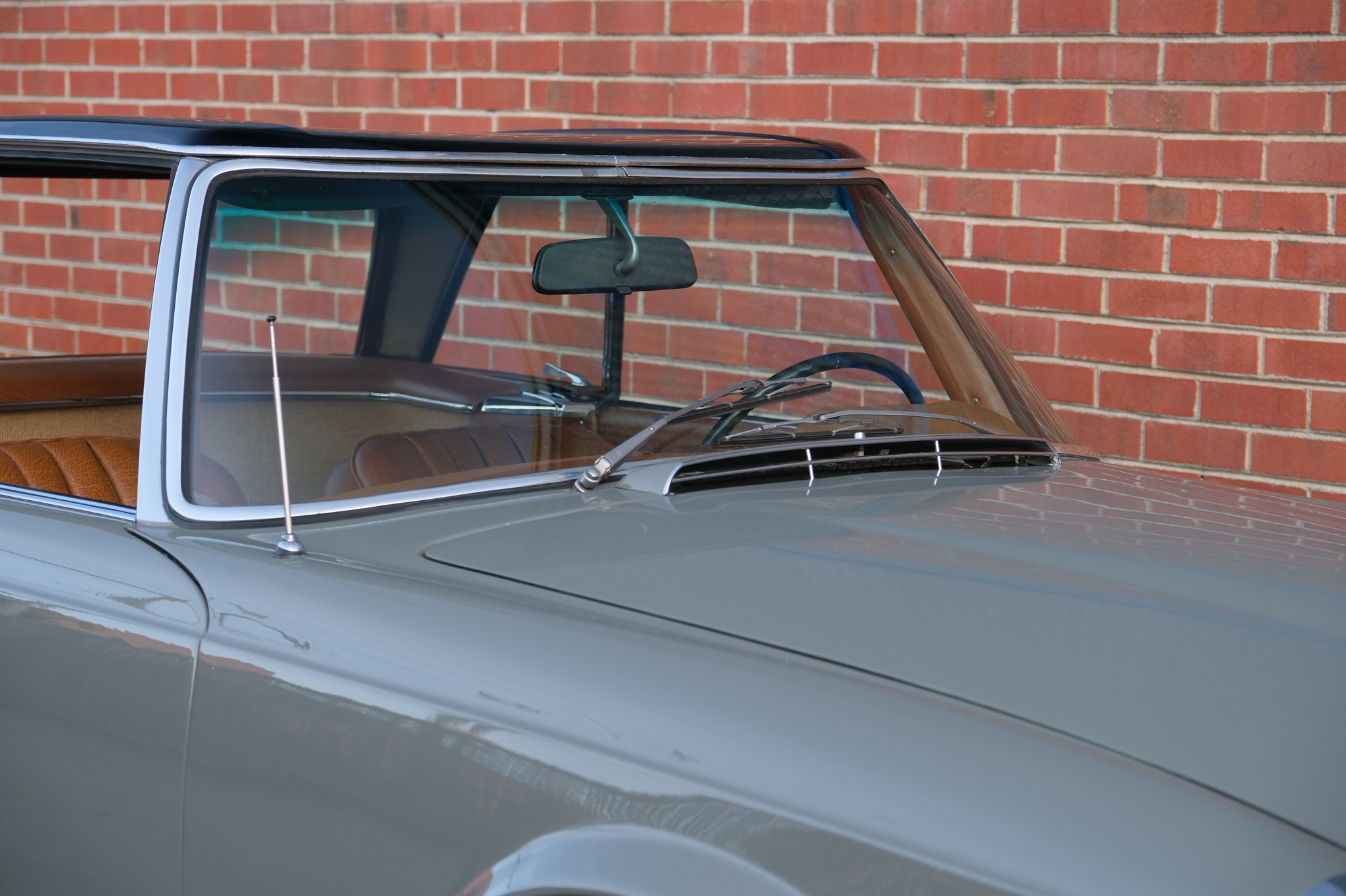 1967 Mercedes-Benz 250SL - Exterior