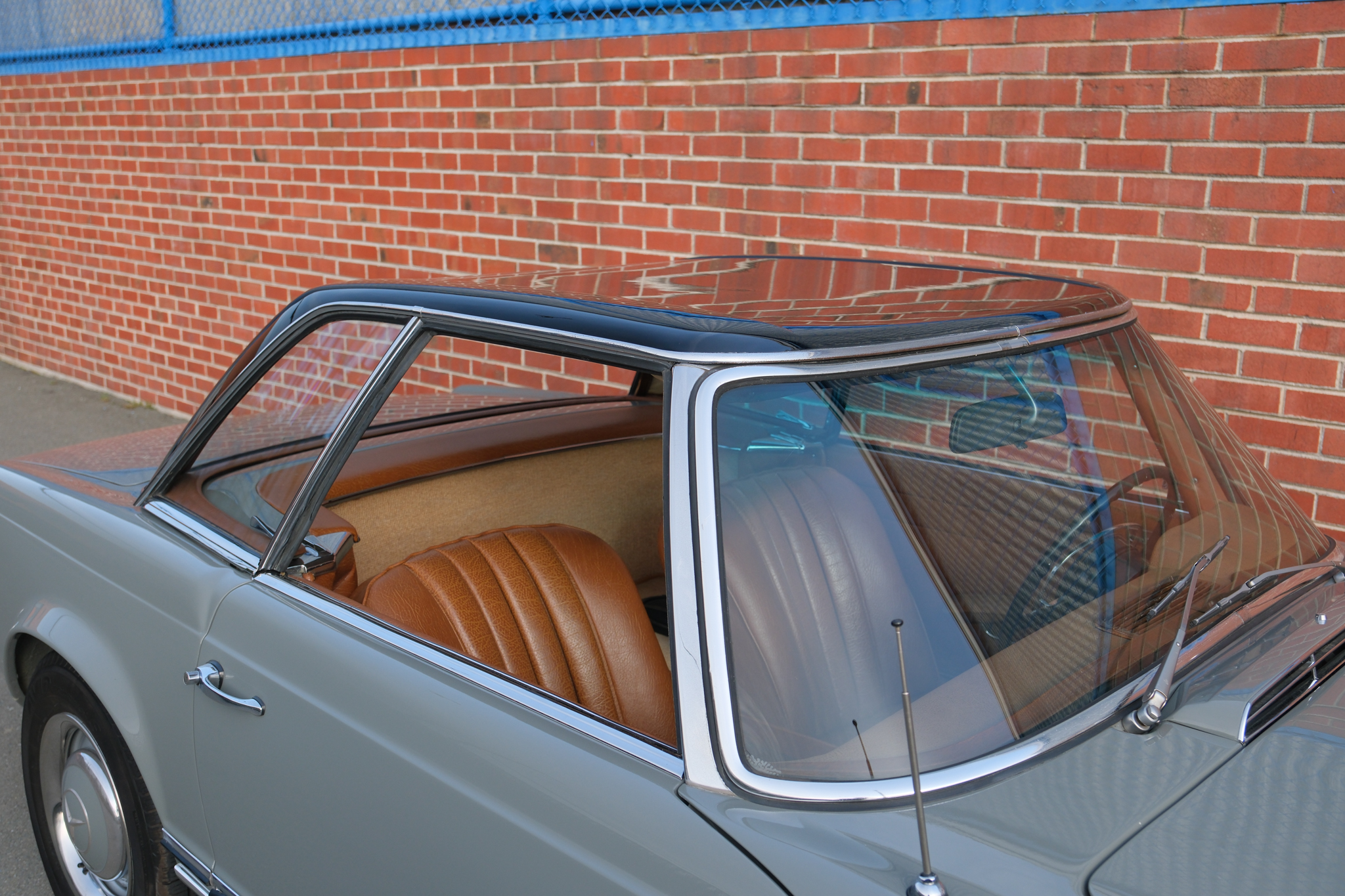 1967 Mercedes-Benz 250SL - Exterior
