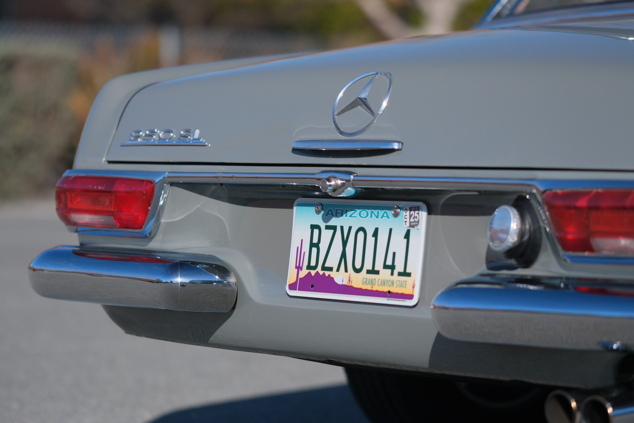 1967 Mercedes-Benz 250SL - Exterior