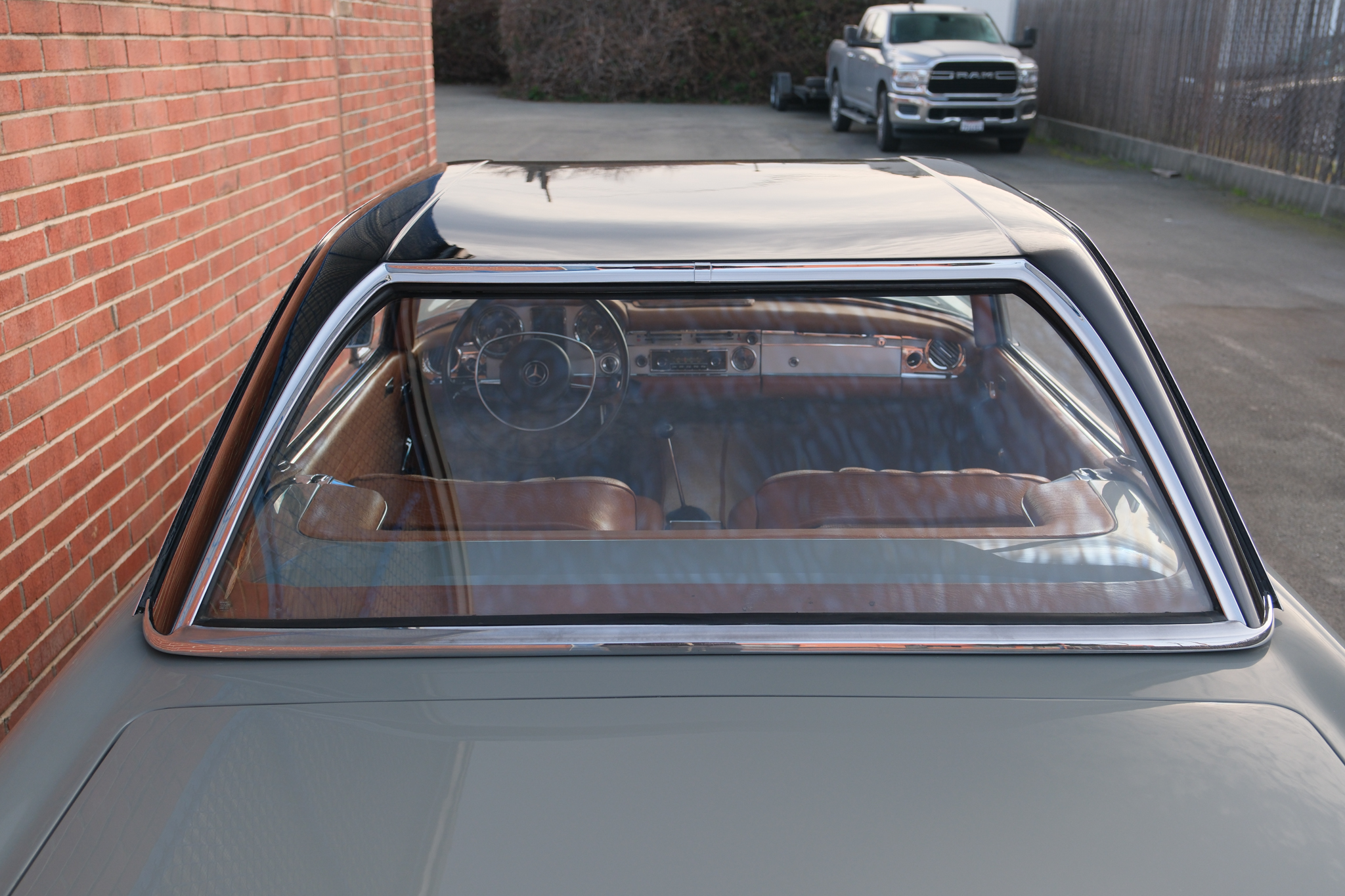 1967 Mercedes-Benz 250SL - Exterior
