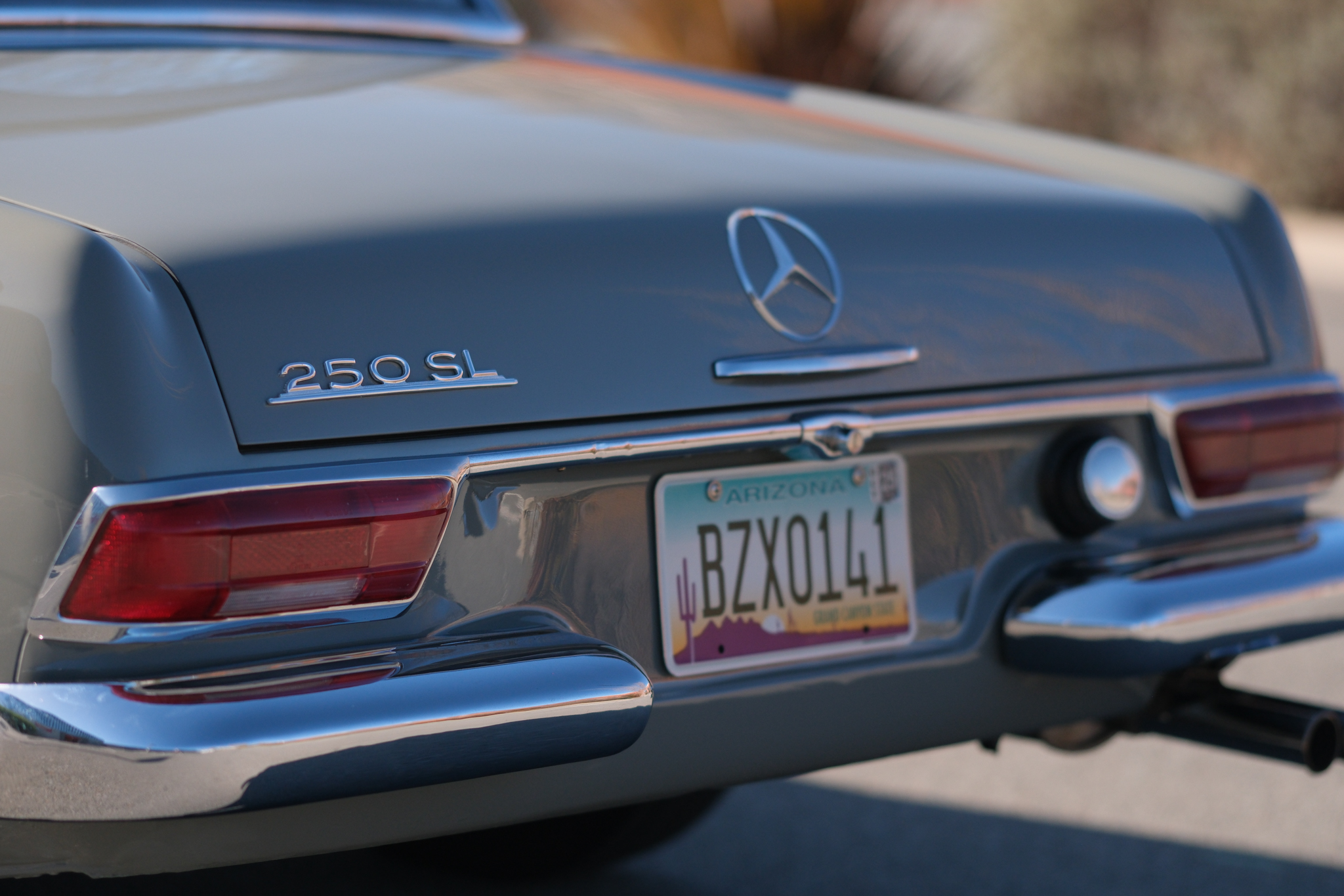 1967 Mercedes-Benz 250SL - Exterior