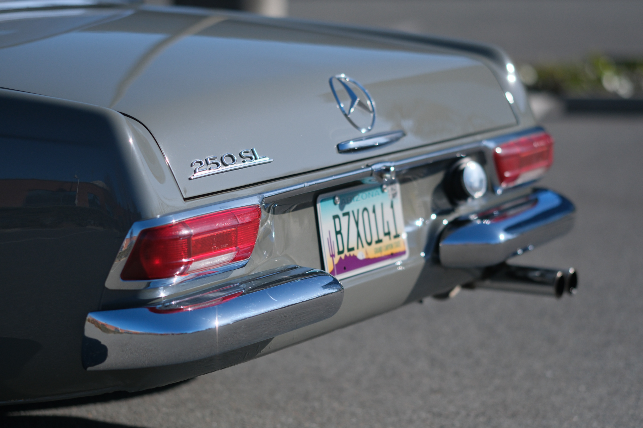 1967 Mercedes-Benz 250SL - Exterior