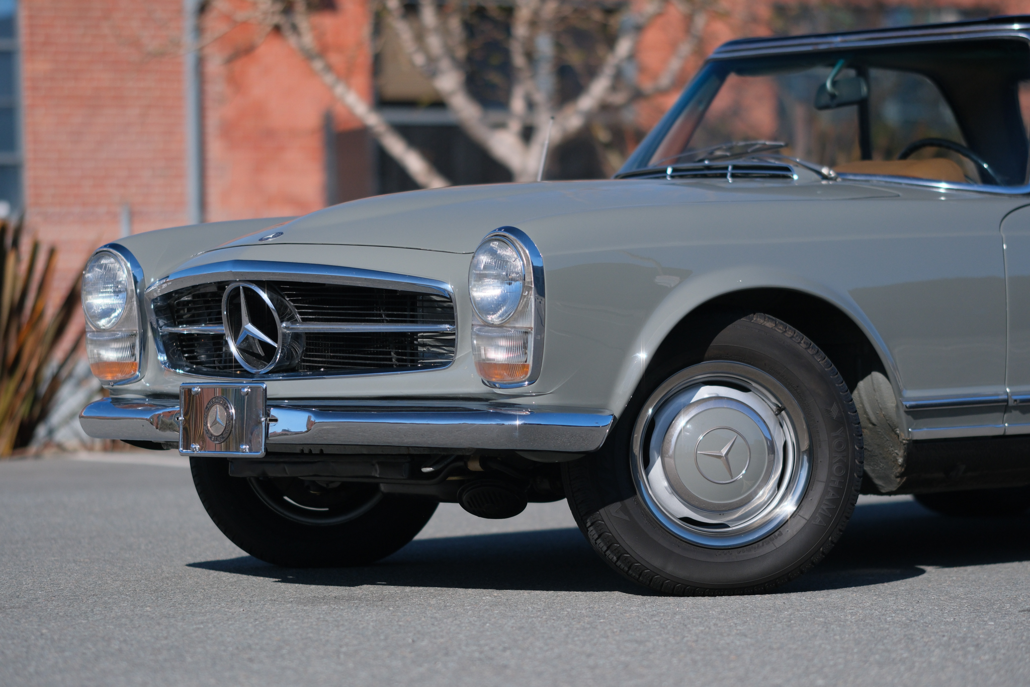 1967 Mercedes-Benz 250SL - Exterior