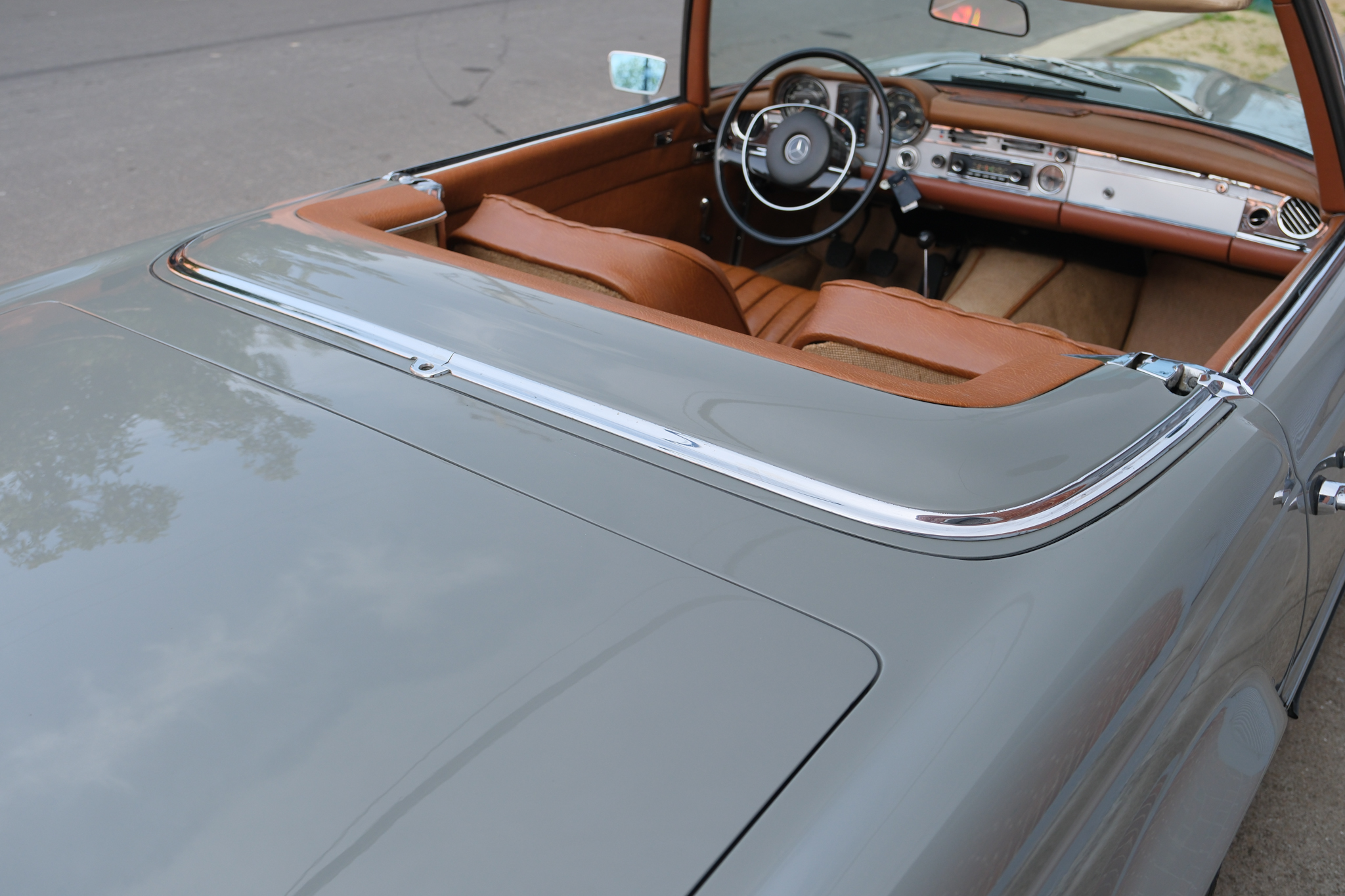 1967 Mercedes-Benz 250SL - Exterior
