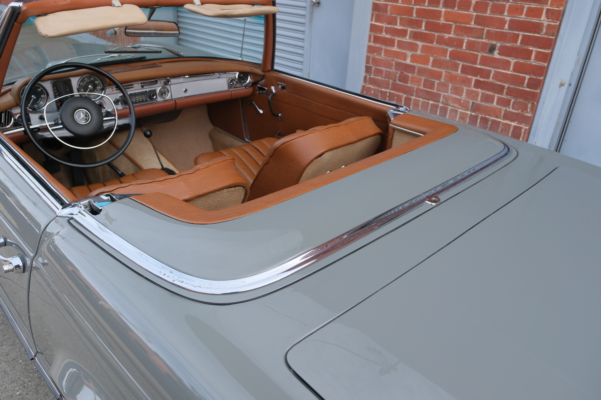 1967 Mercedes-Benz 250SL - Exterior