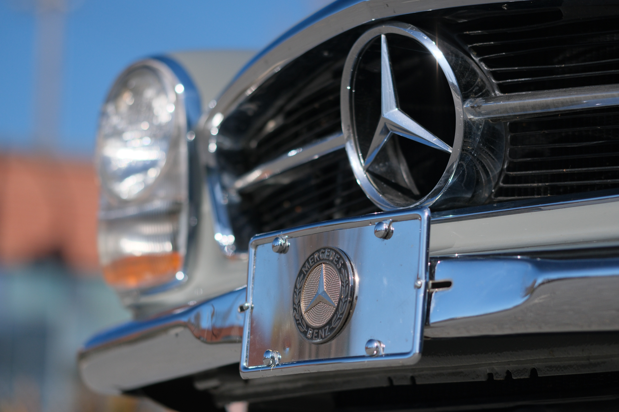 1967 Mercedes-Benz 250SL - Exterior