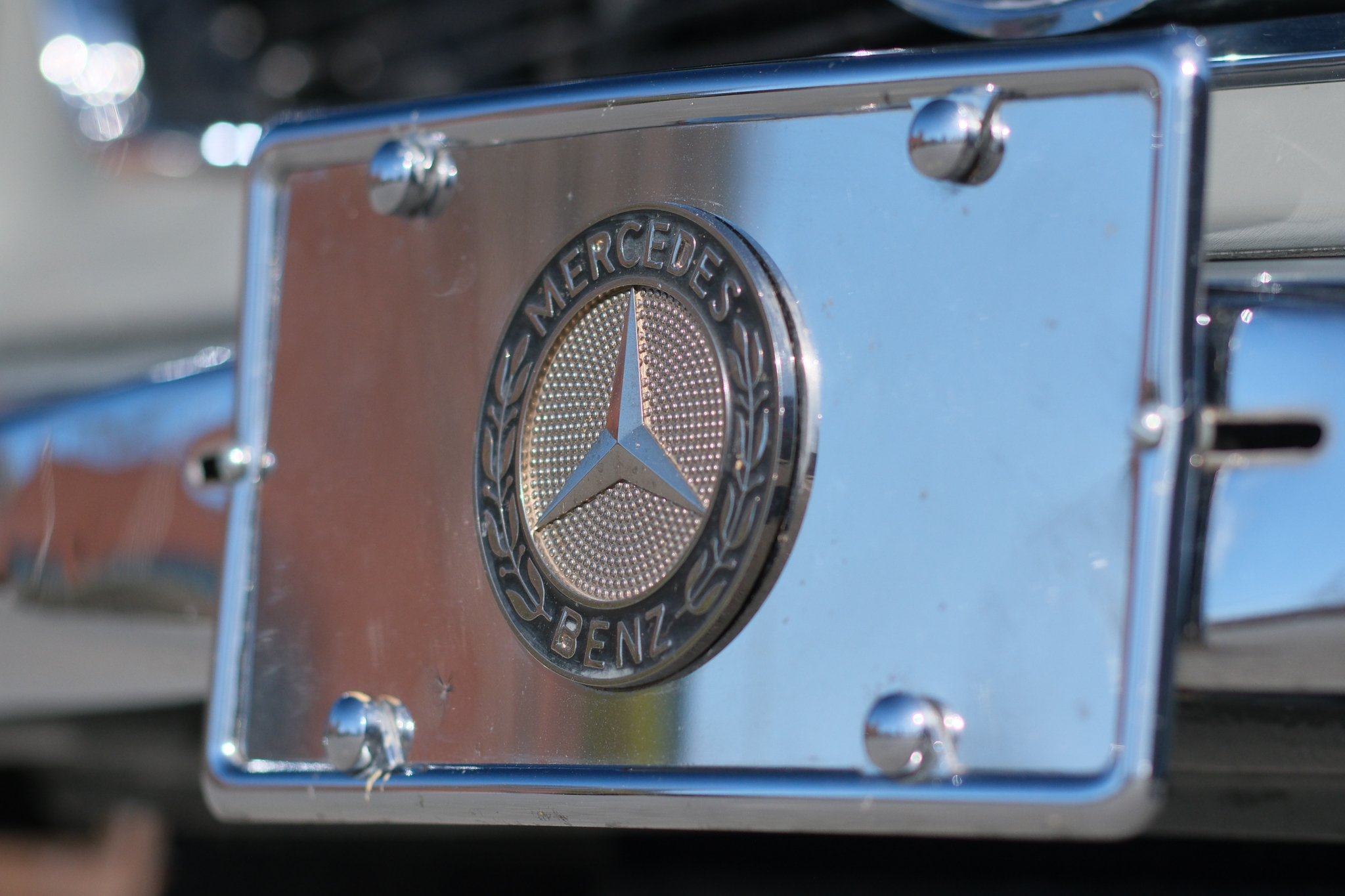 1967 Mercedes-Benz 250SL - Exterior