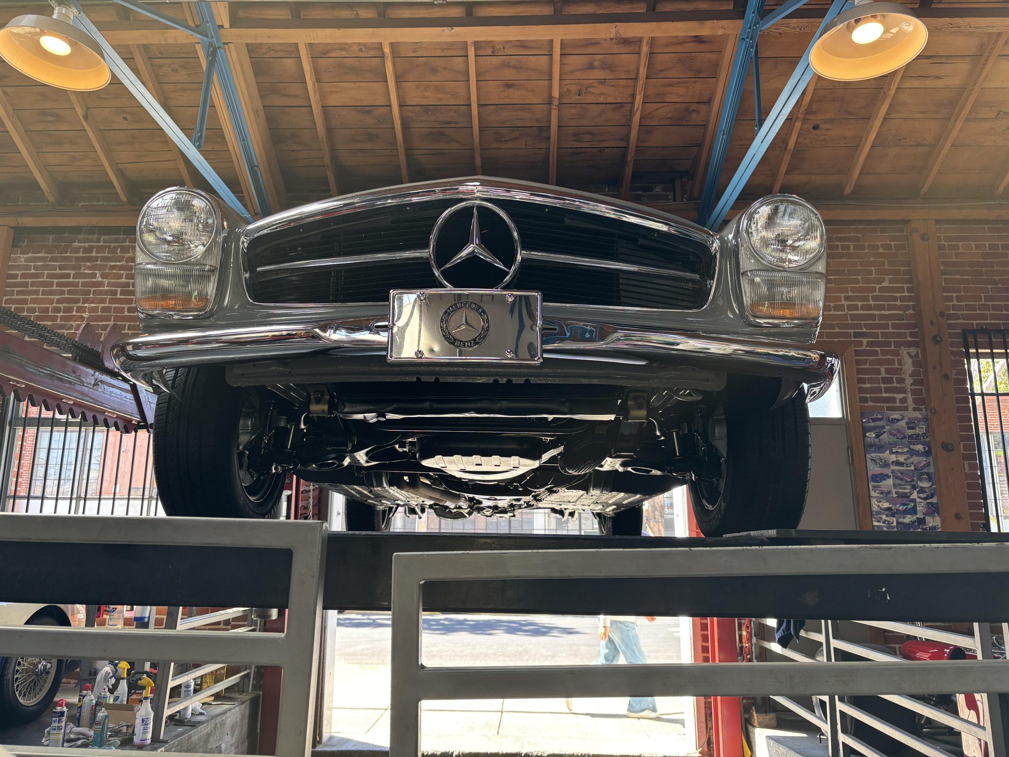 1967 Mercedes-Benz 250SL - Exterior