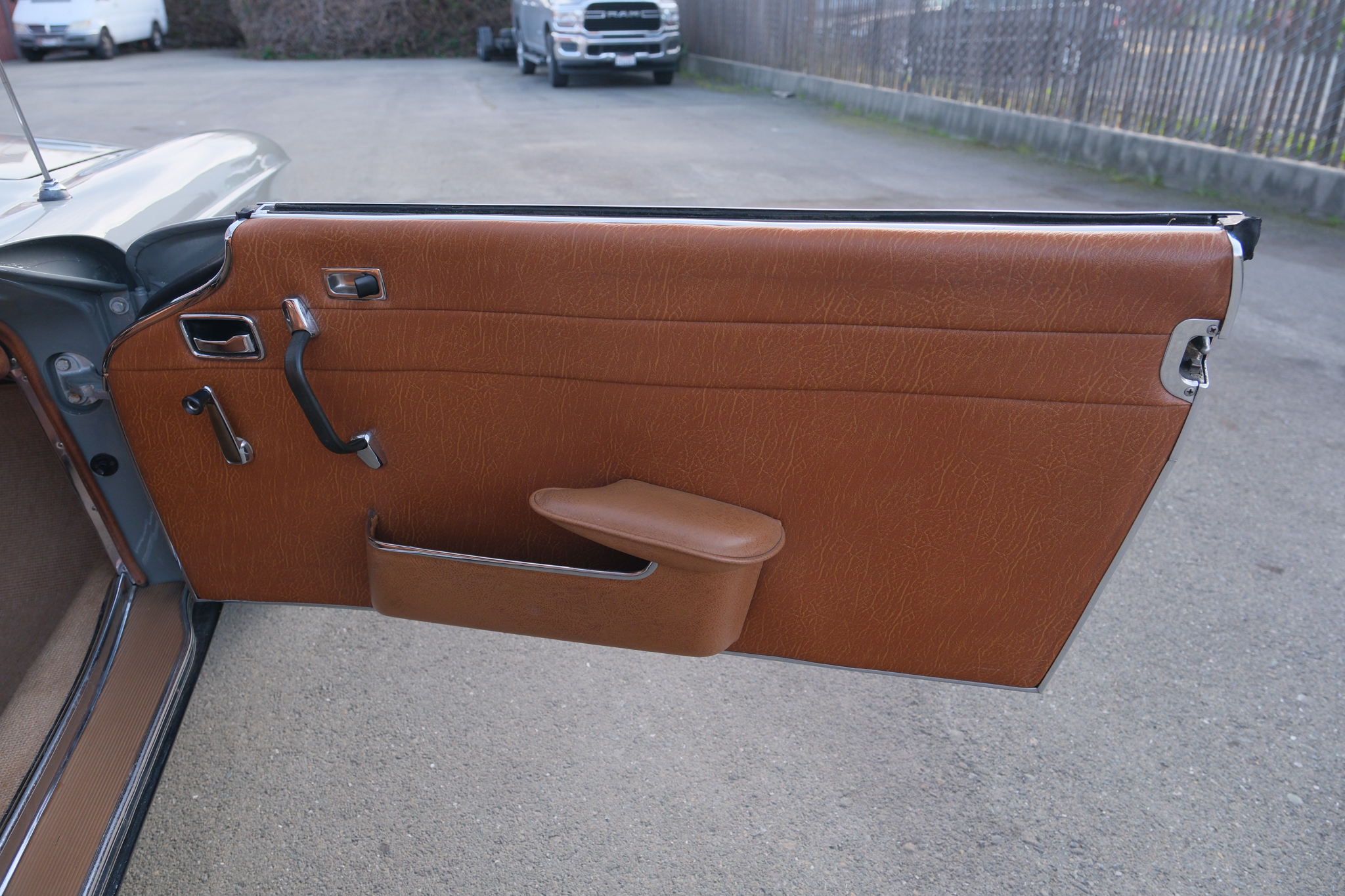 1967 Mercedes-Benz 250SL - Interior