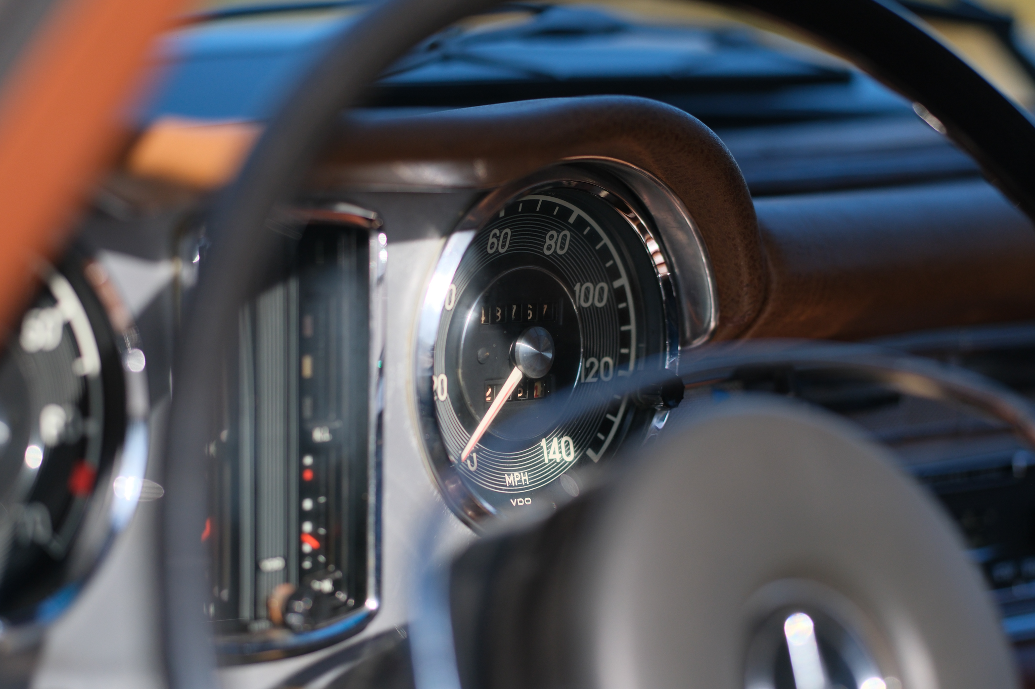 1967 Mercedes-Benz 250SL - Interior