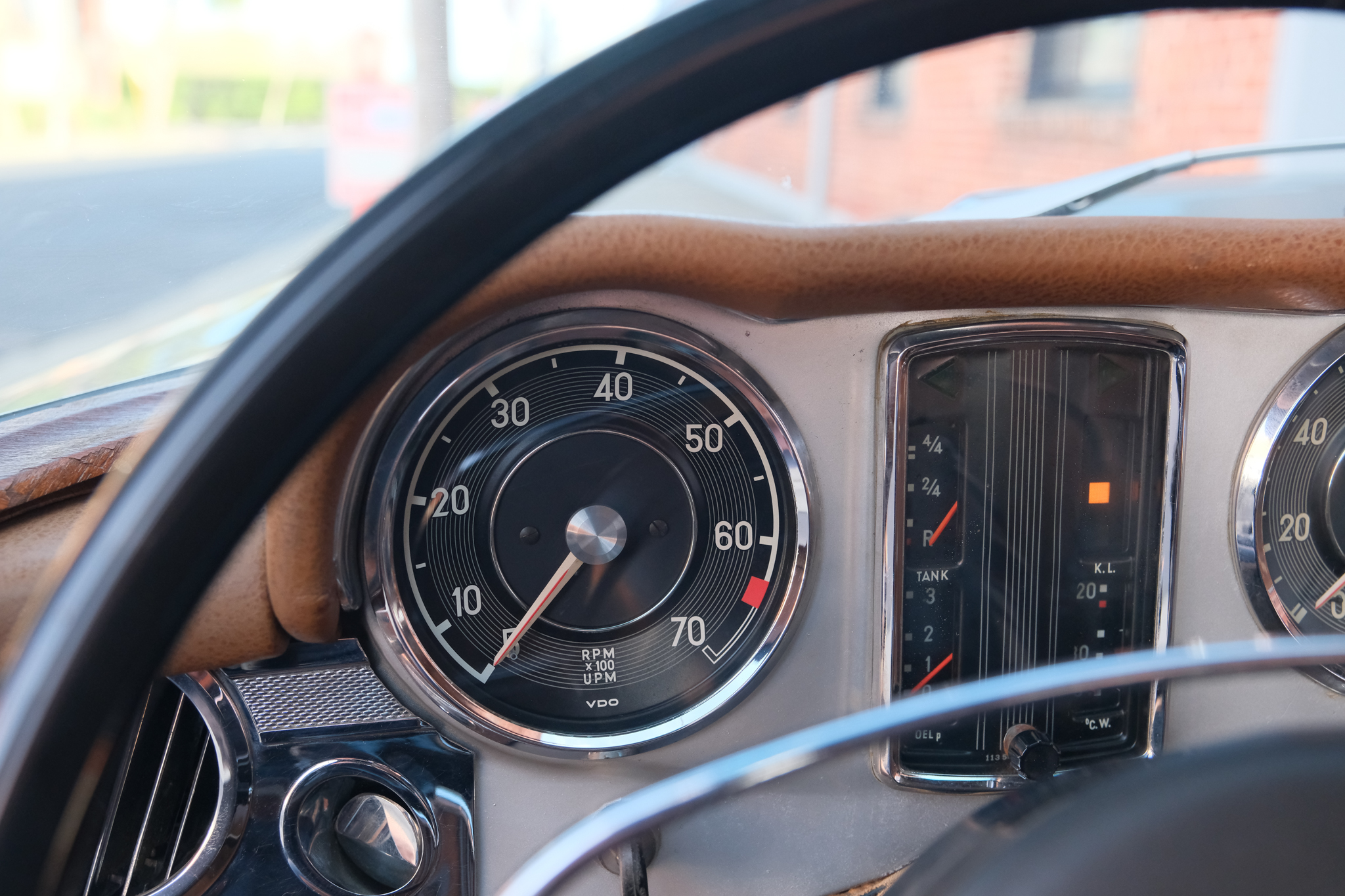 1967 Mercedes-Benz 250SL - Interior