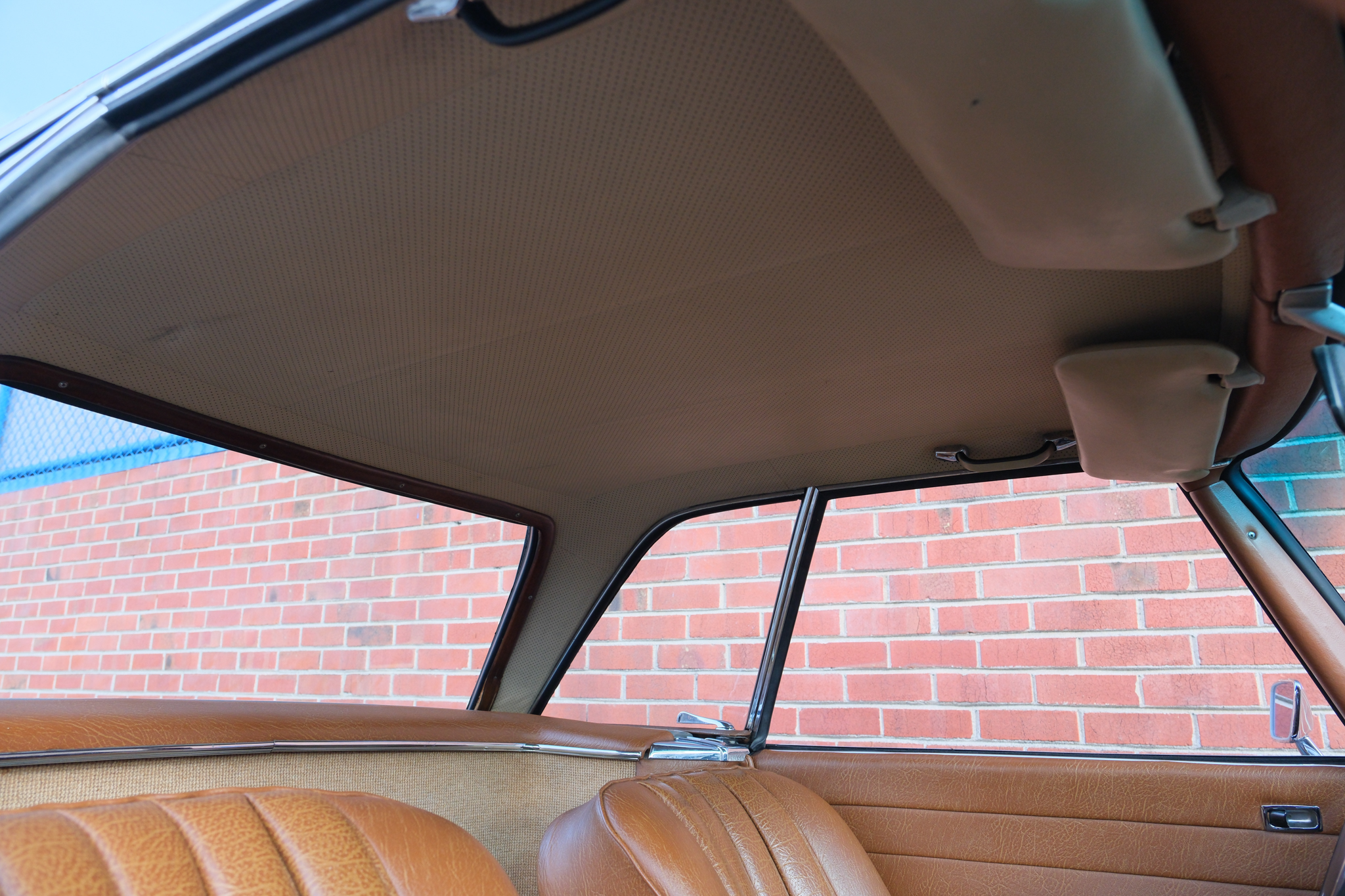 1967 Mercedes-Benz 250SL - Interior