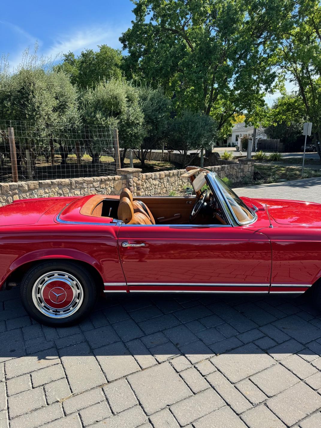 1969 Mercedes-Benz 280SL - Exterior