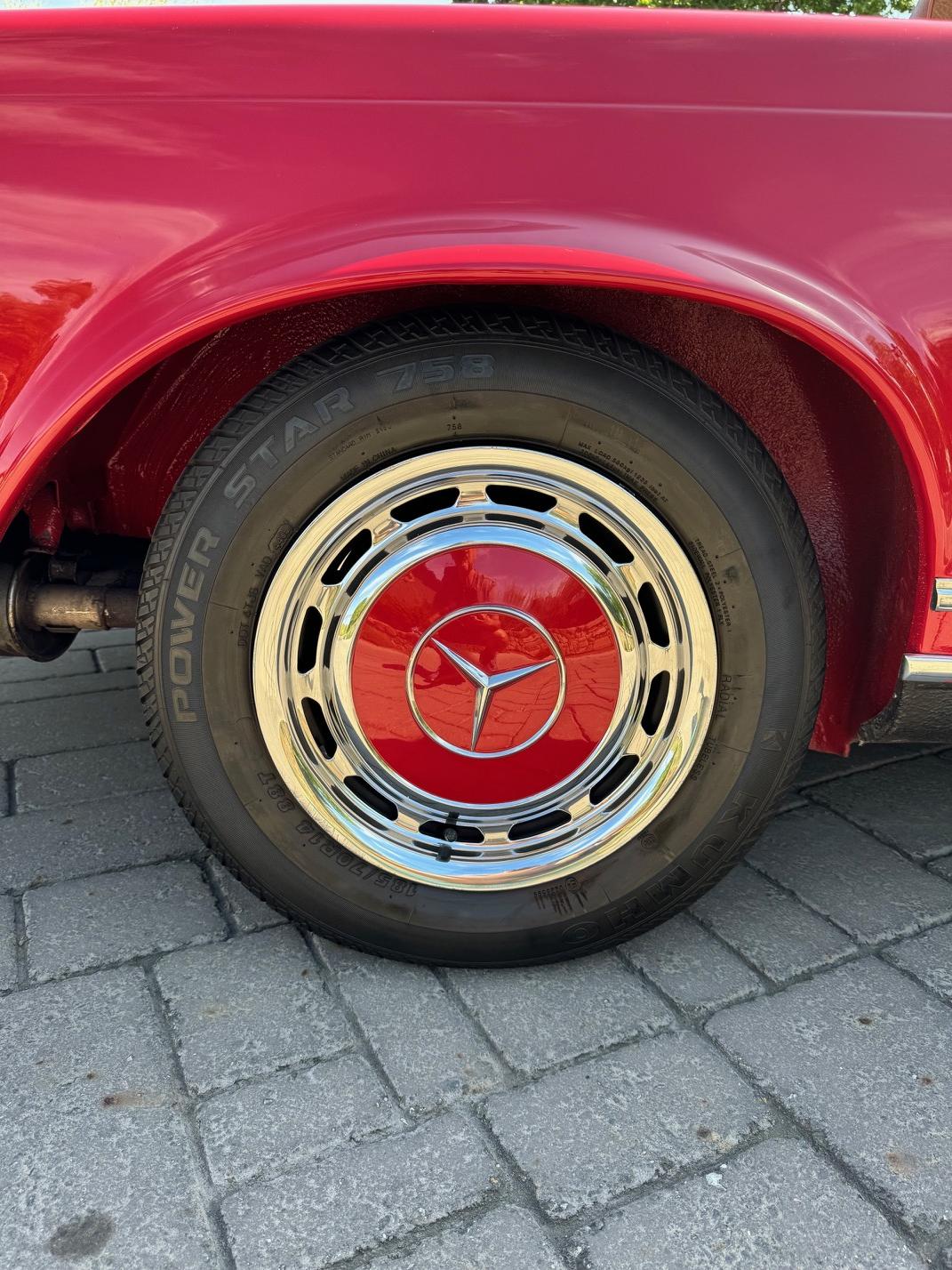 1969 Mercedes-Benz 280SL - Exterior