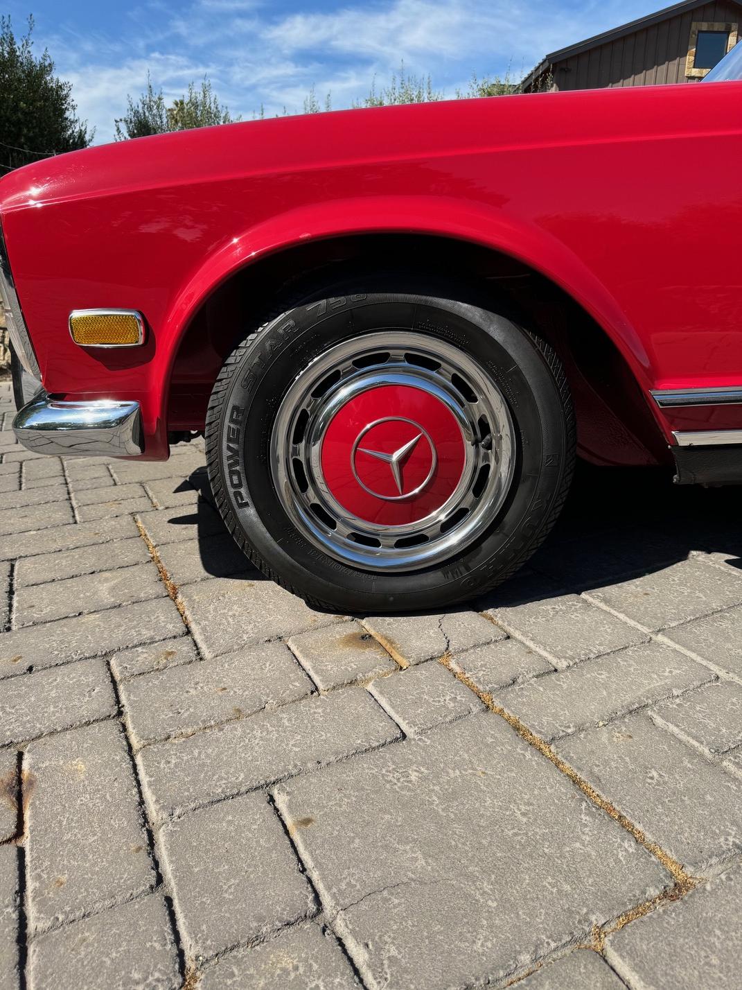 1969 Mercedes-Benz 280SL - Exterior