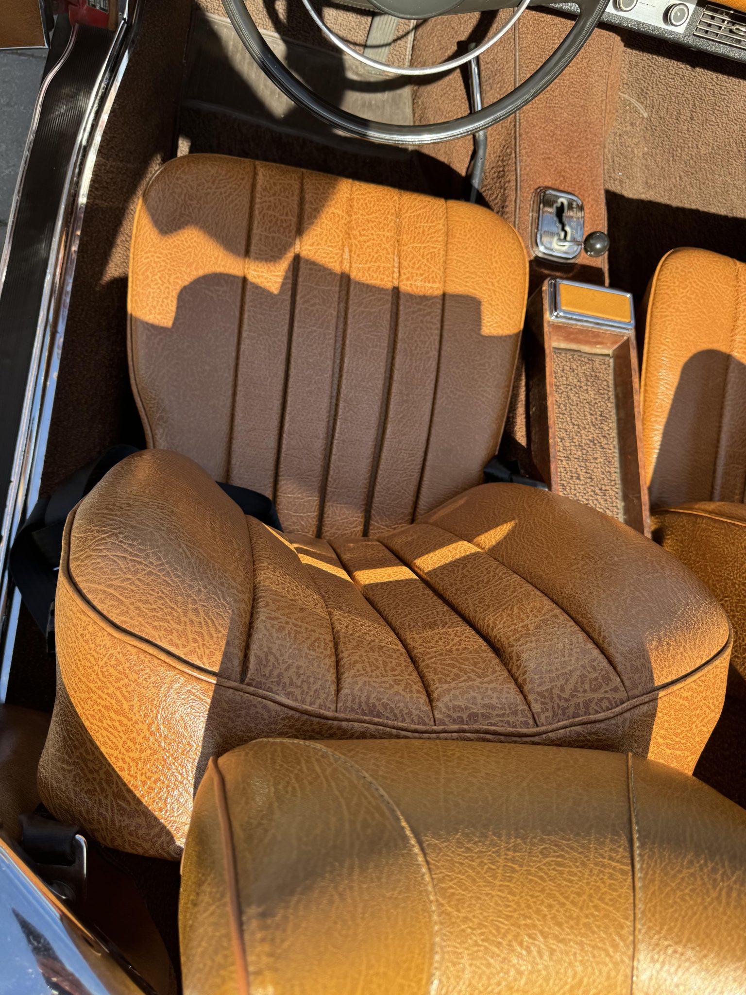 1969 Mercedes-Benz 280SL - Interior