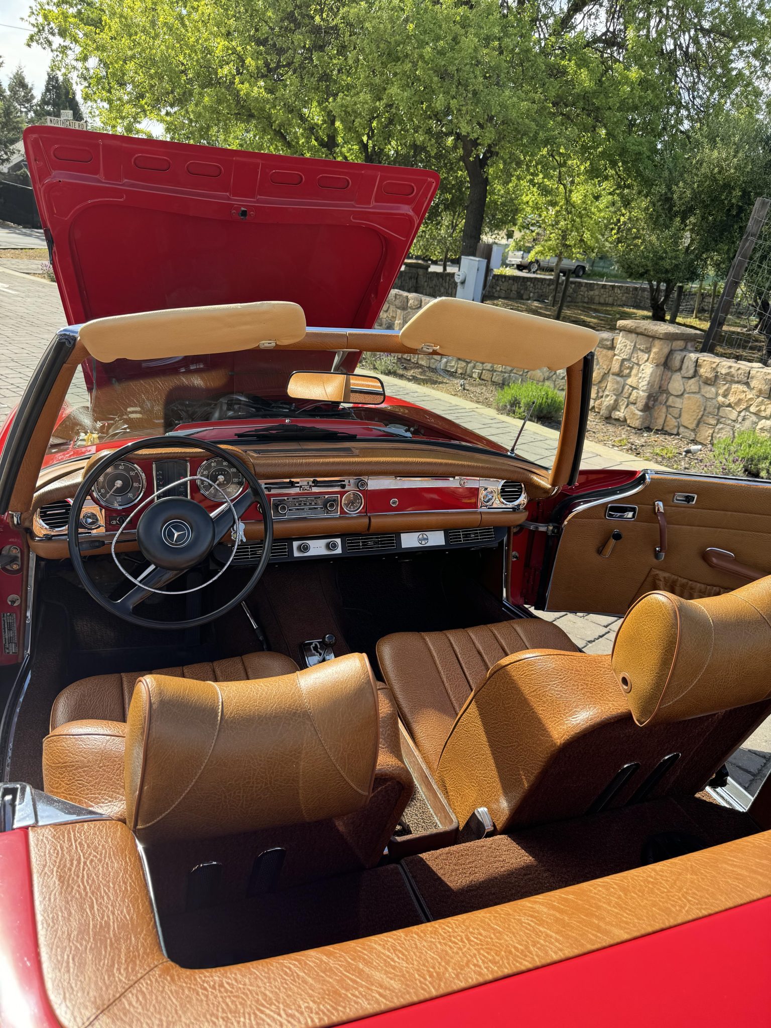 1969 Mercedes-Benz 280SL - Interior