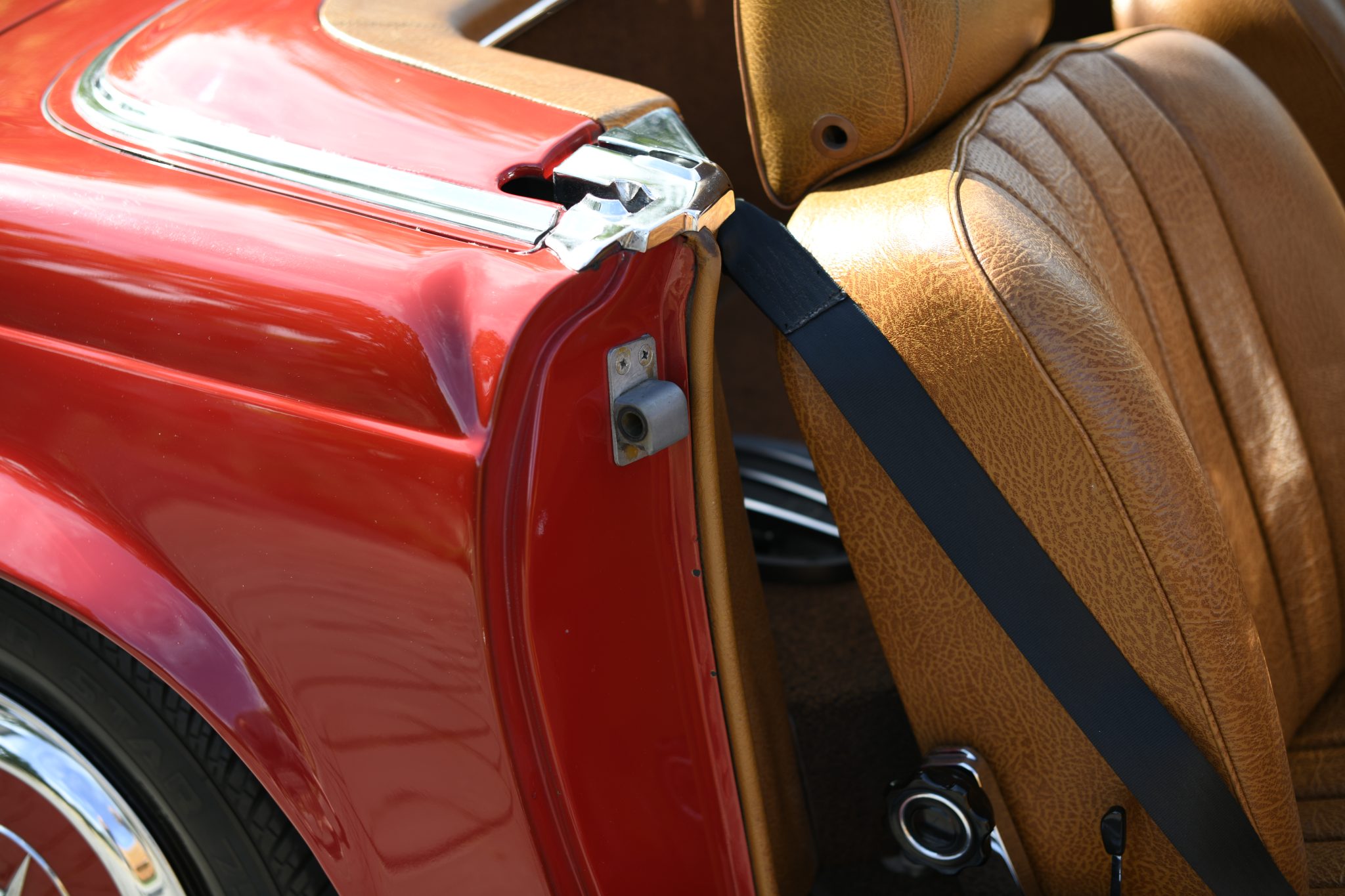 1969 Mercedes-Benz 280SL - Interior