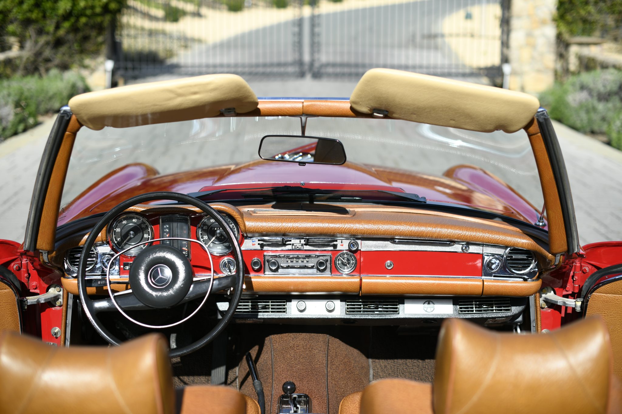 1969 Mercedes-Benz 280SL - Interior