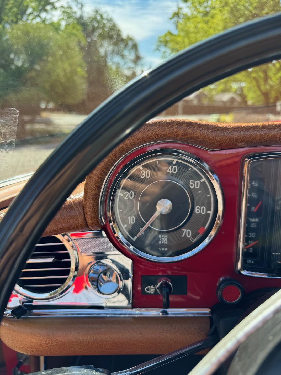 1969 Mercedes-Benz 280SL - Interior