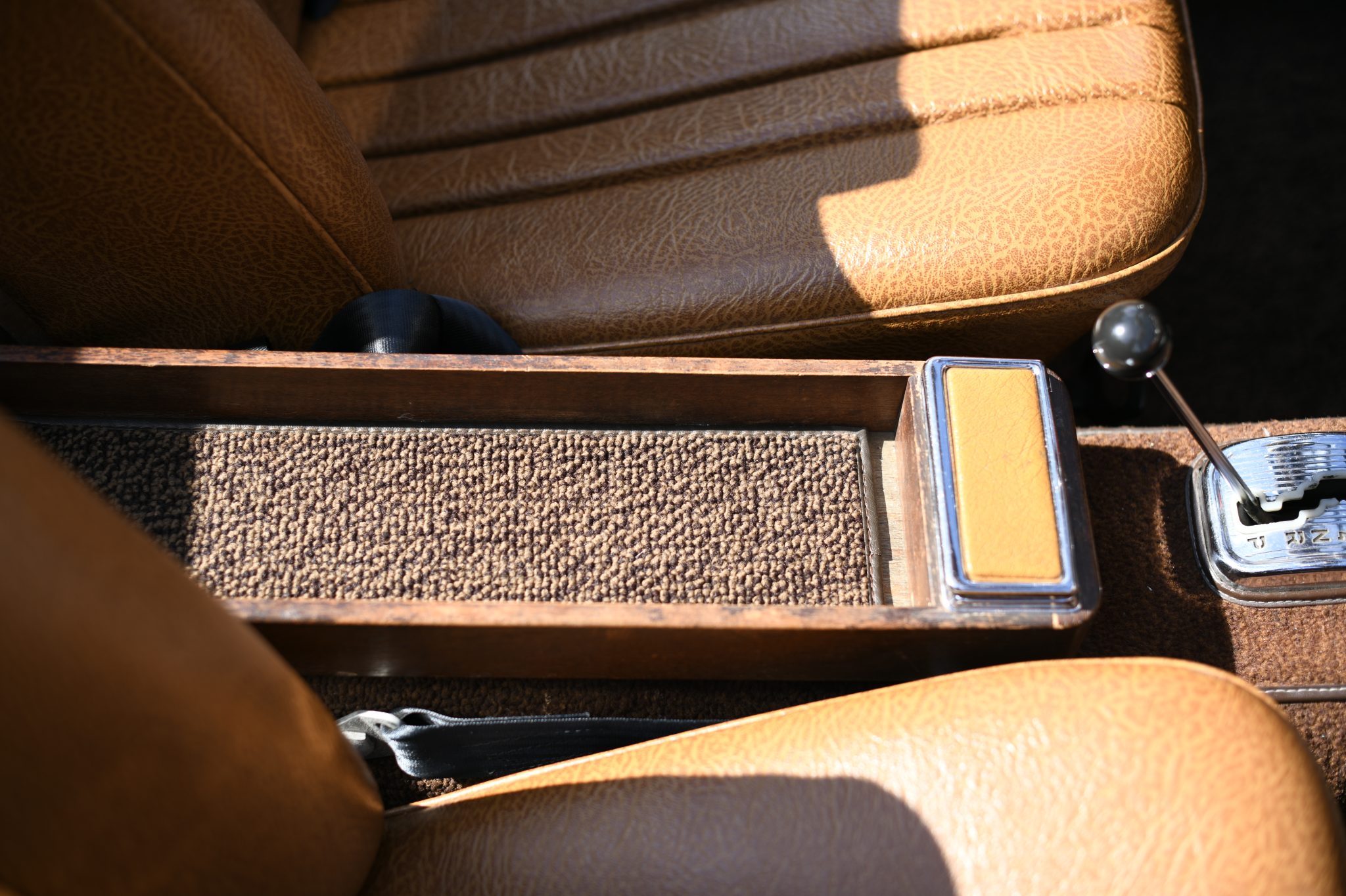 Aire acondicionado Behr, radio Becker Europa - 1969 Mercedes-Benz 280SL - Interior