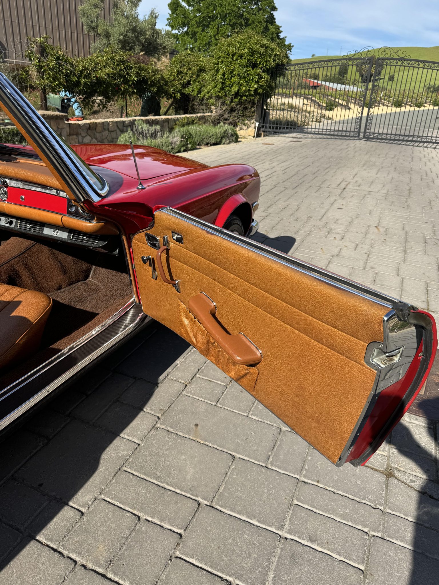 1969 Mercedes-Benz 280SL - Interior