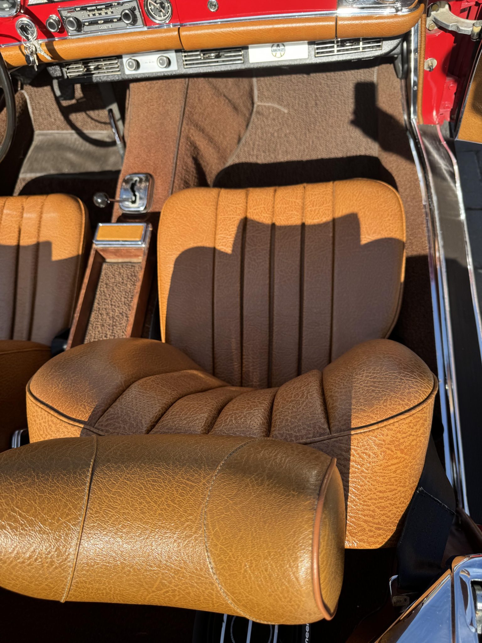 1969 Mercedes-Benz 280SL - Interior