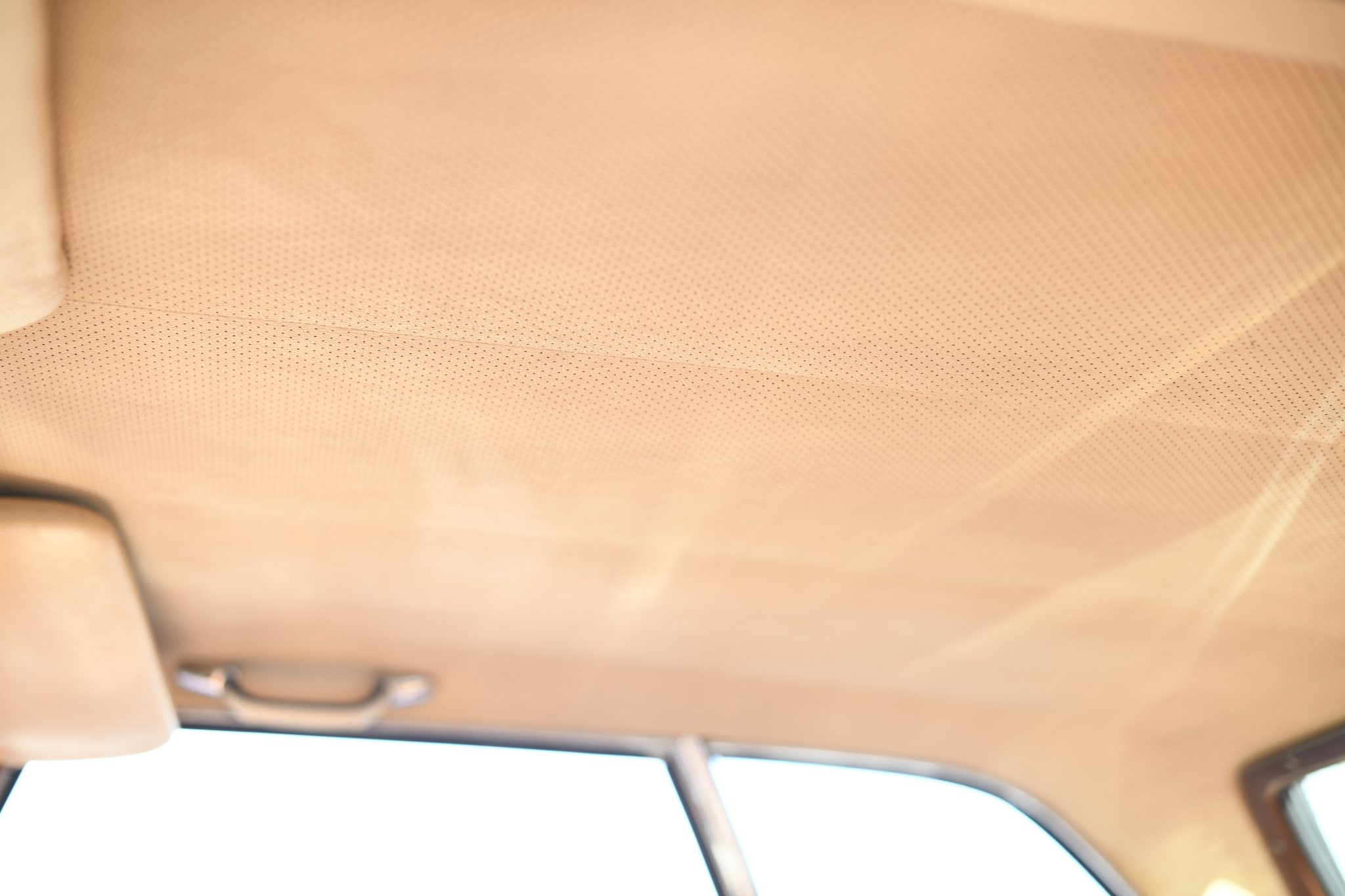 1969 Mercedes-Benz 280SL - Interior