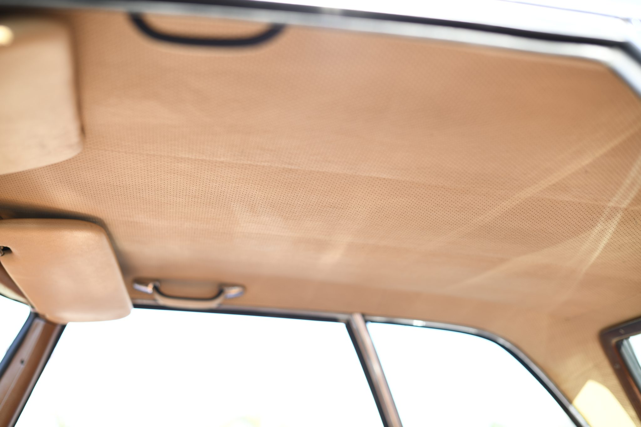 1969 Mercedes-Benz 280SL - Interior