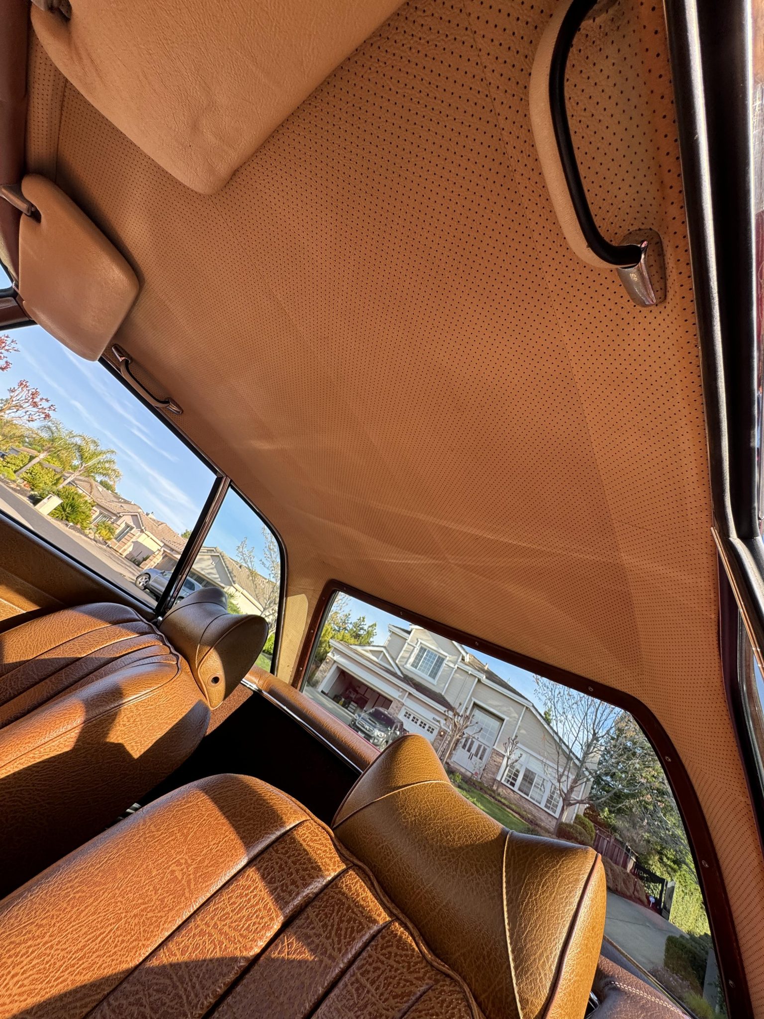 1969 Mercedes-Benz 280SL - Interior