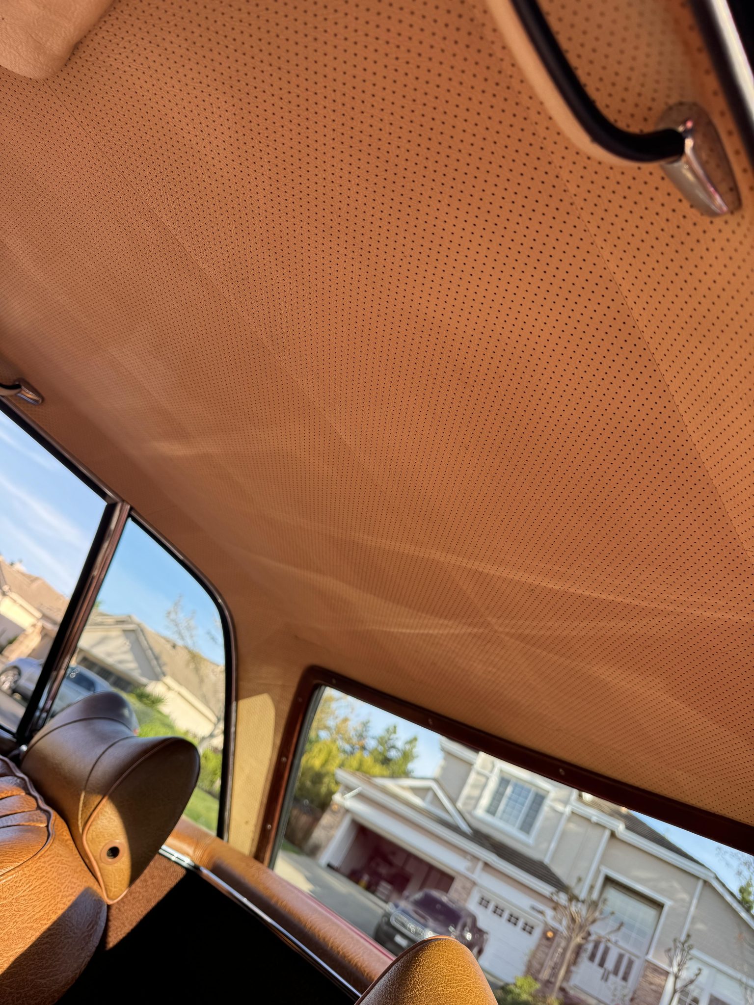 1969 Mercedes-Benz 280SL - Interior