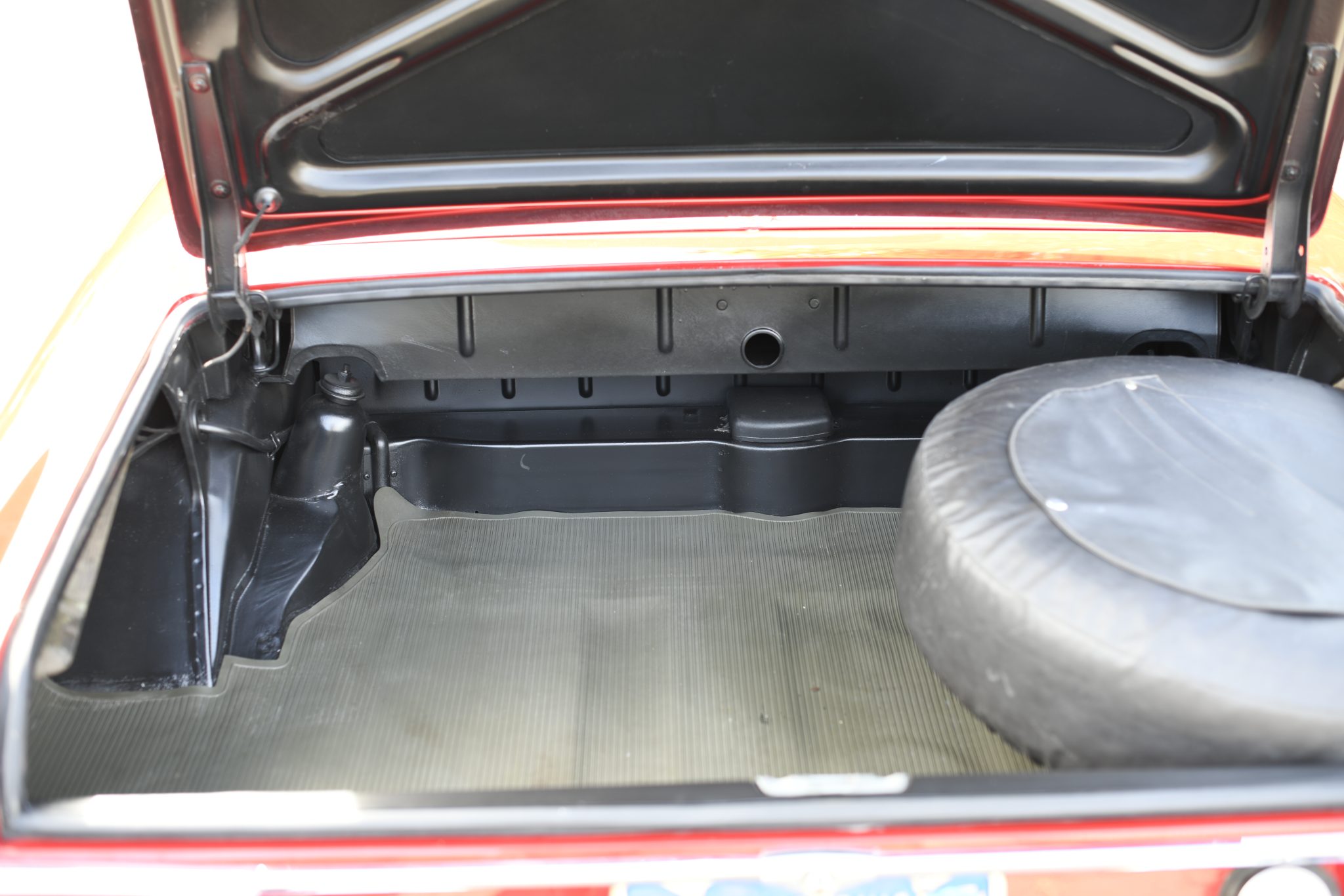 1969 Mercedes-Benz 280SL - Interior