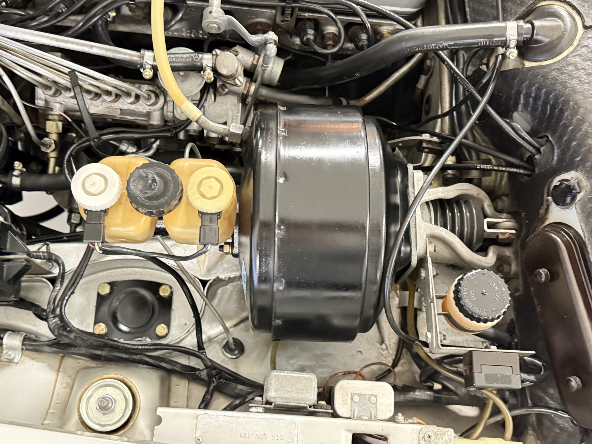 1970 Mercedes-Benz 280SL - Motor