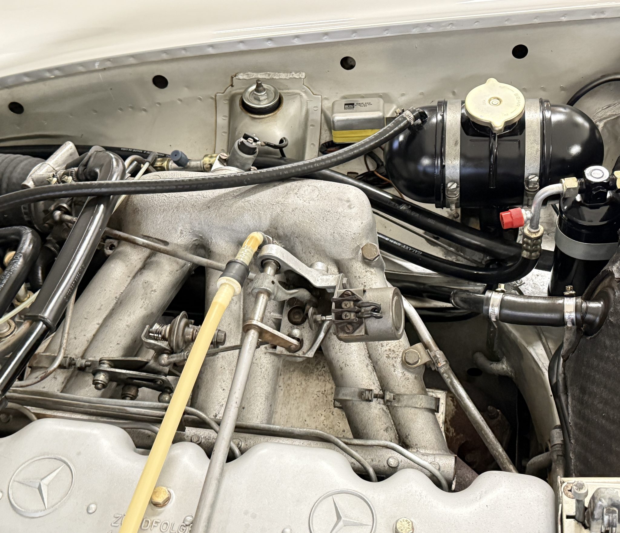 1970 Mercedes-Benz 280SL - Motor