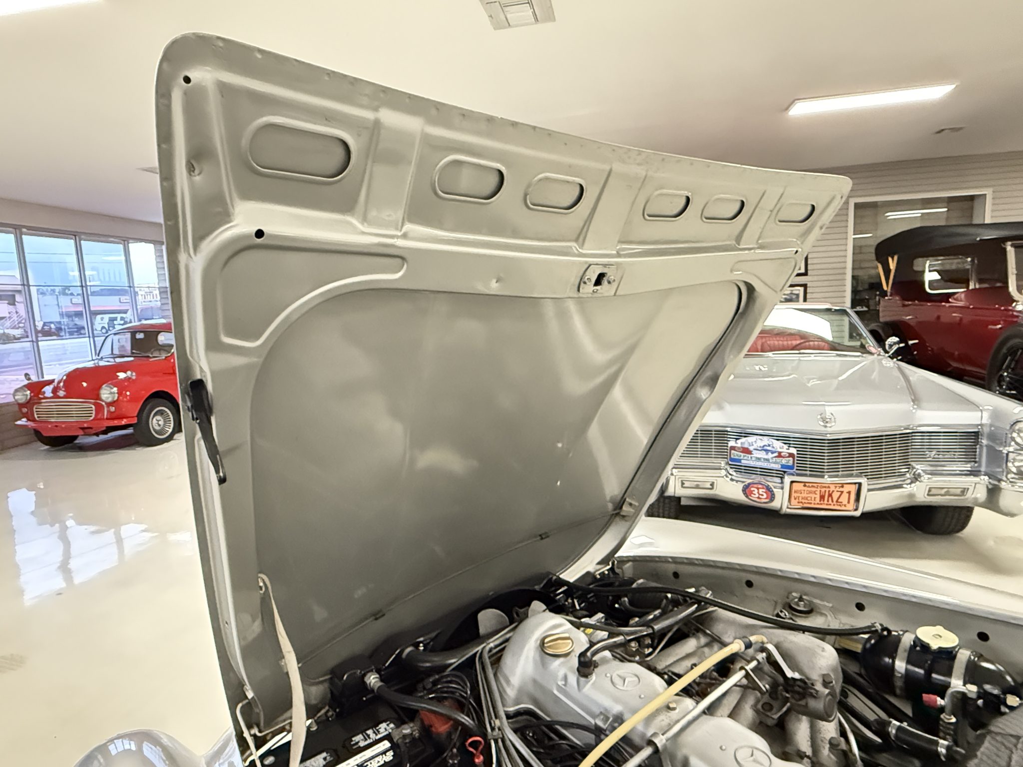 1970 Mercedes-Benz 280SL - Motor