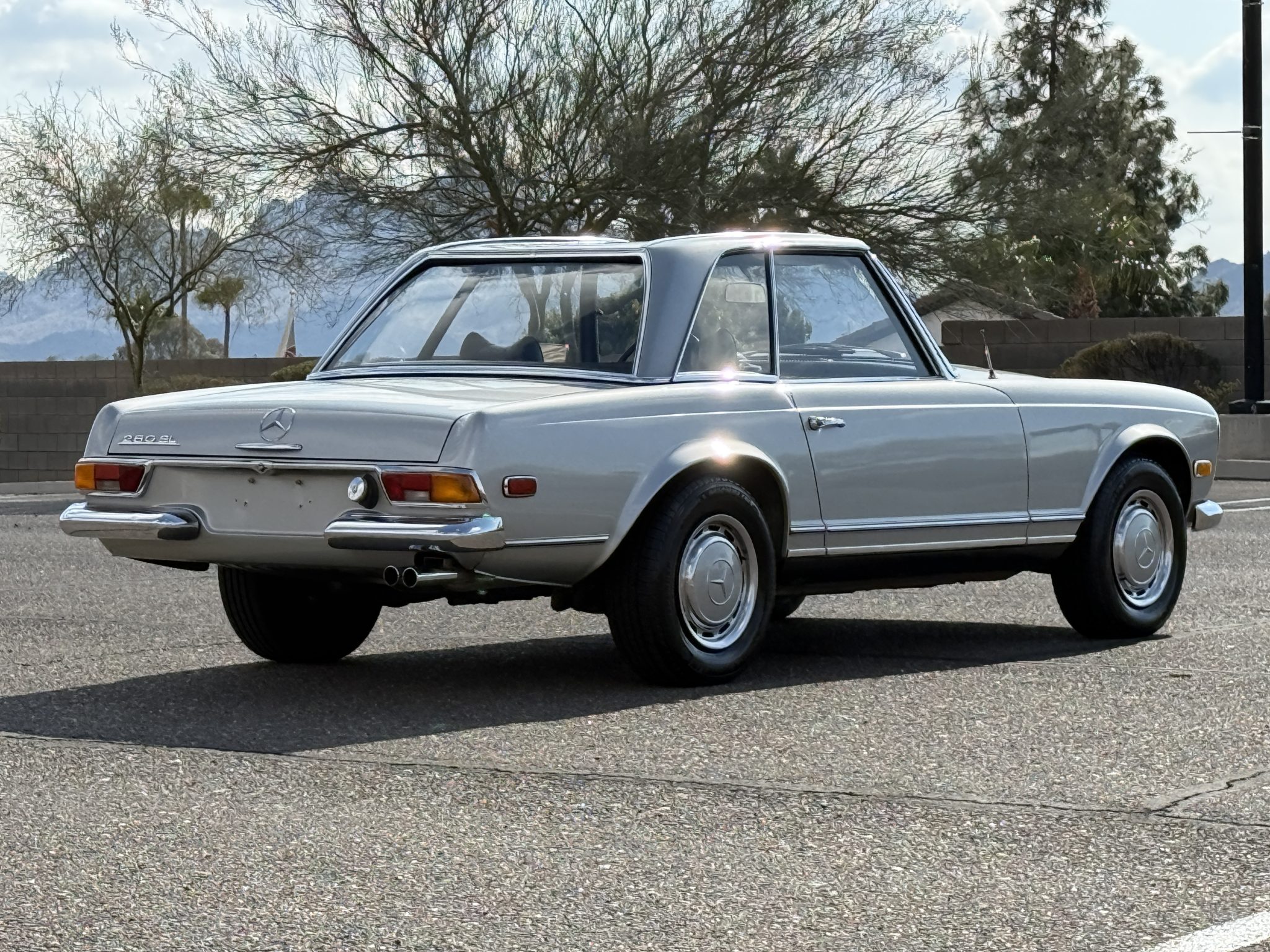 1970 Mercedes-Benz 280SL - Exterior