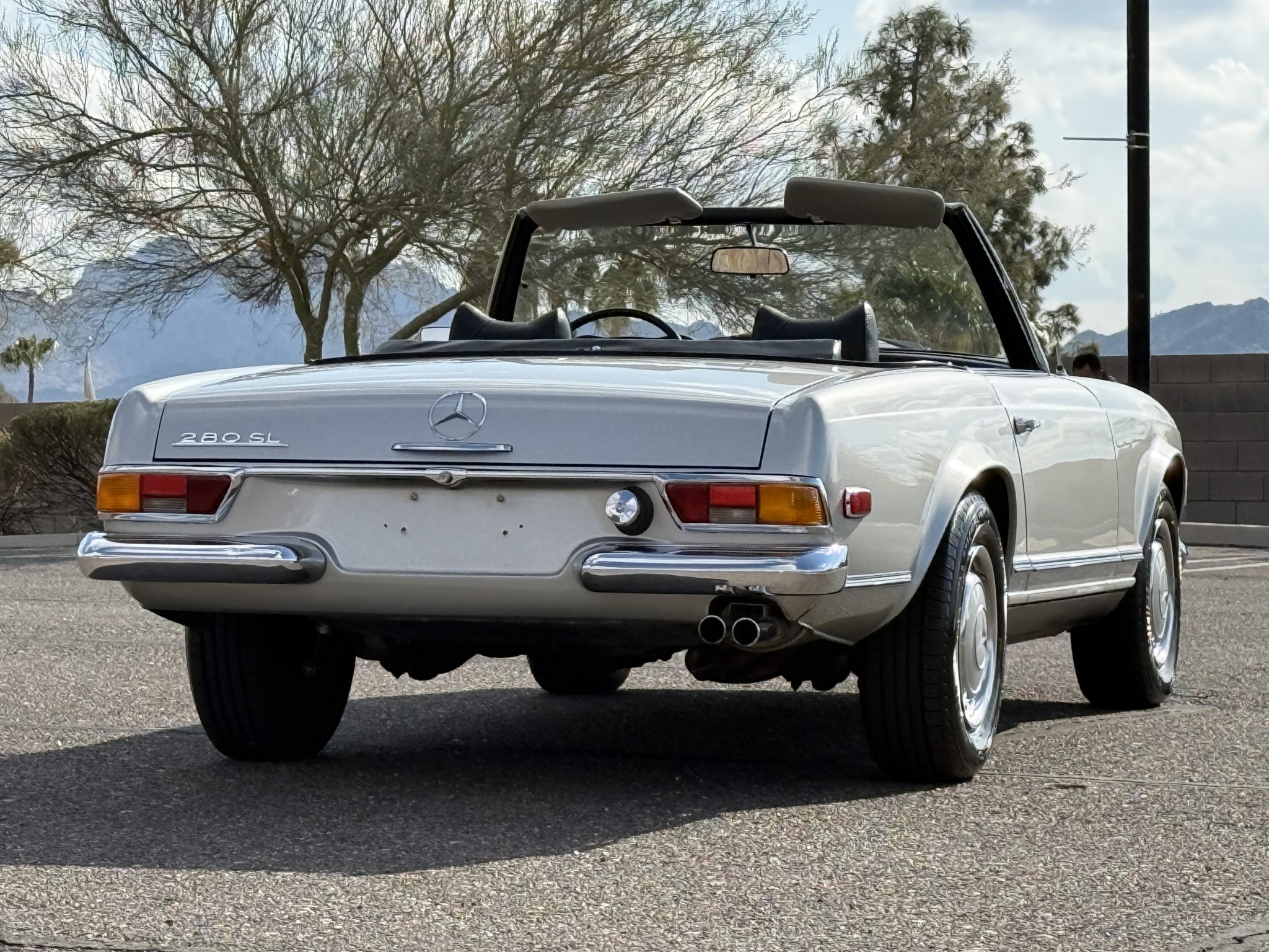 1970 Mercedes-Benz 280SL - Exterior