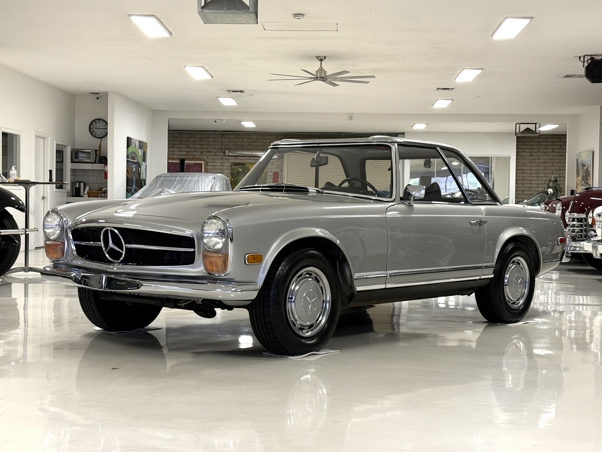1970 Mercedes-Benz 280SL - Exterior