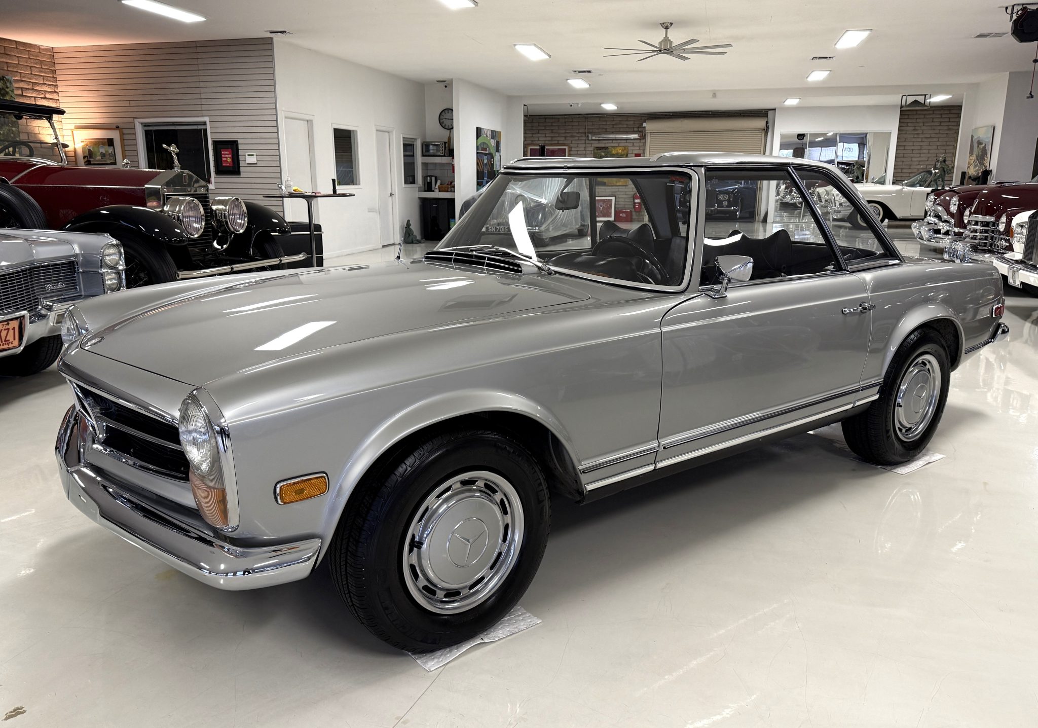 1970 Mercedes-Benz 280SL - Exterior