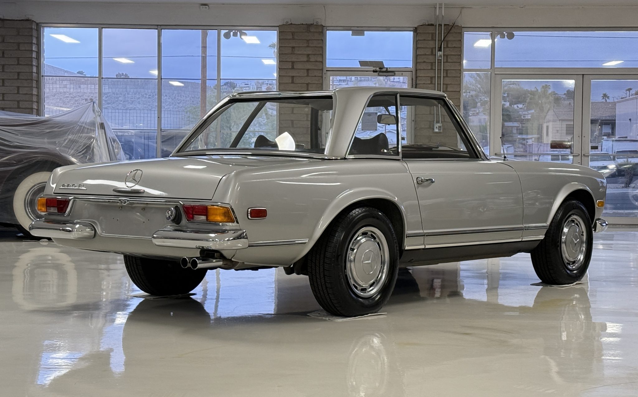 1970 Mercedes-Benz 280SL - Exterior