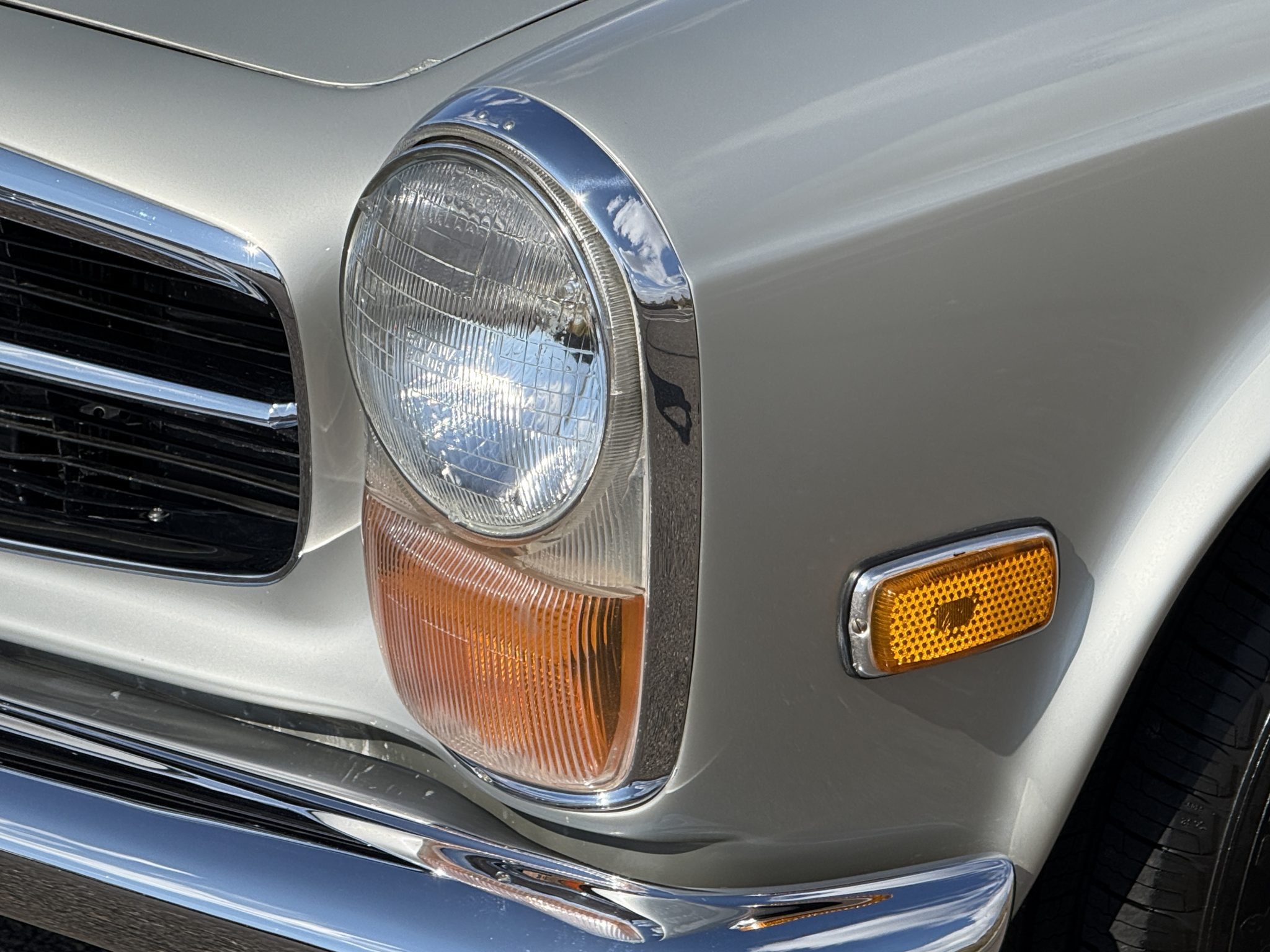 1970 Mercedes-Benz 280SL - Exterior