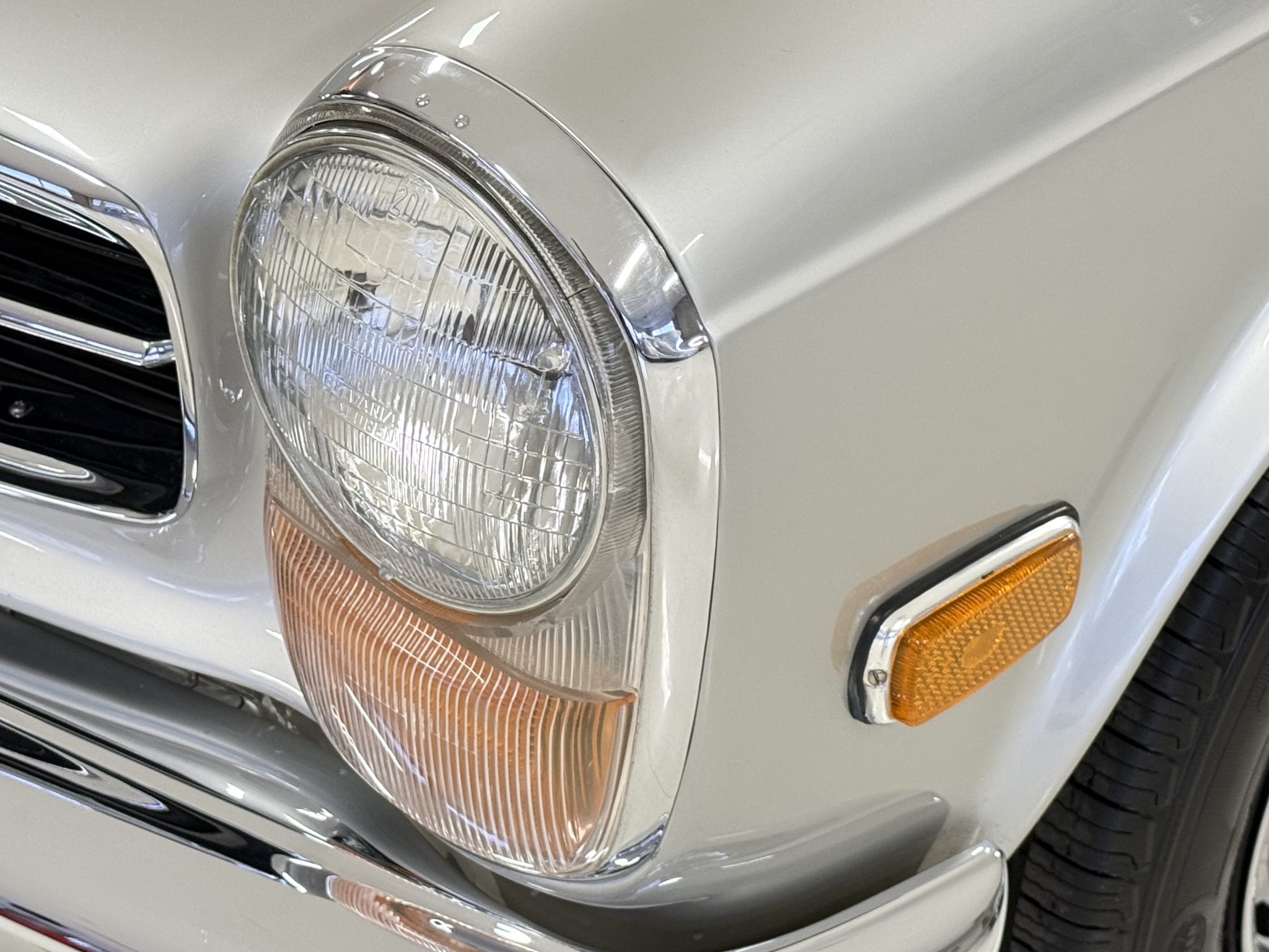 1970 Mercedes-Benz 280SL - Exterior