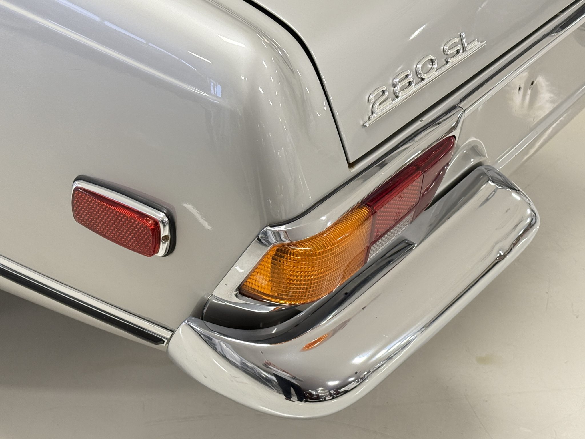 1970 Mercedes-Benz 280SL - Exterior