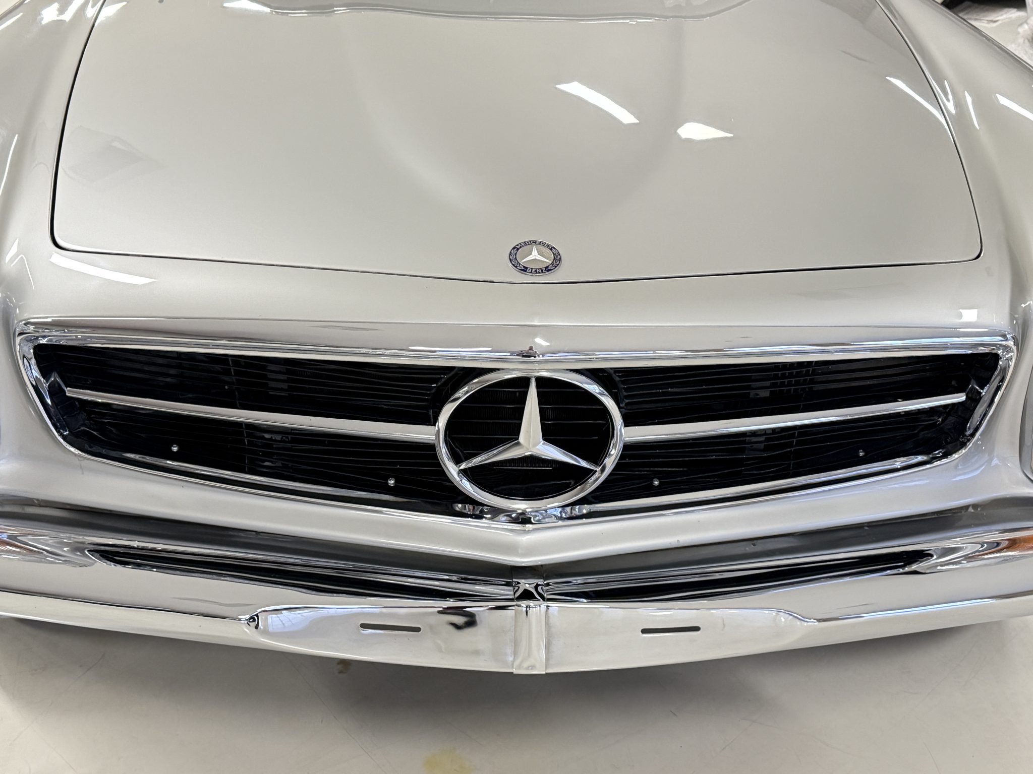 1970 Mercedes-Benz 280SL - Exterior