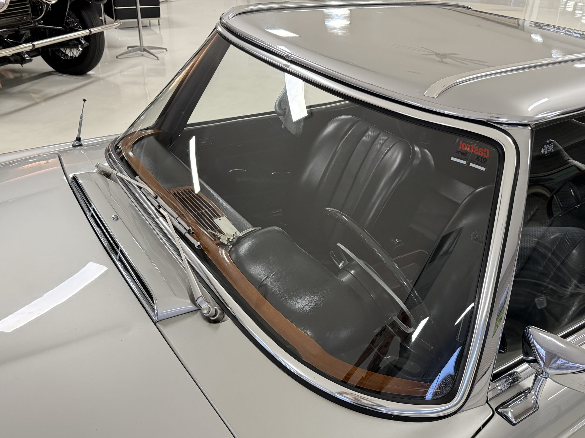 1970 Mercedes-Benz 280SL - Exterior
