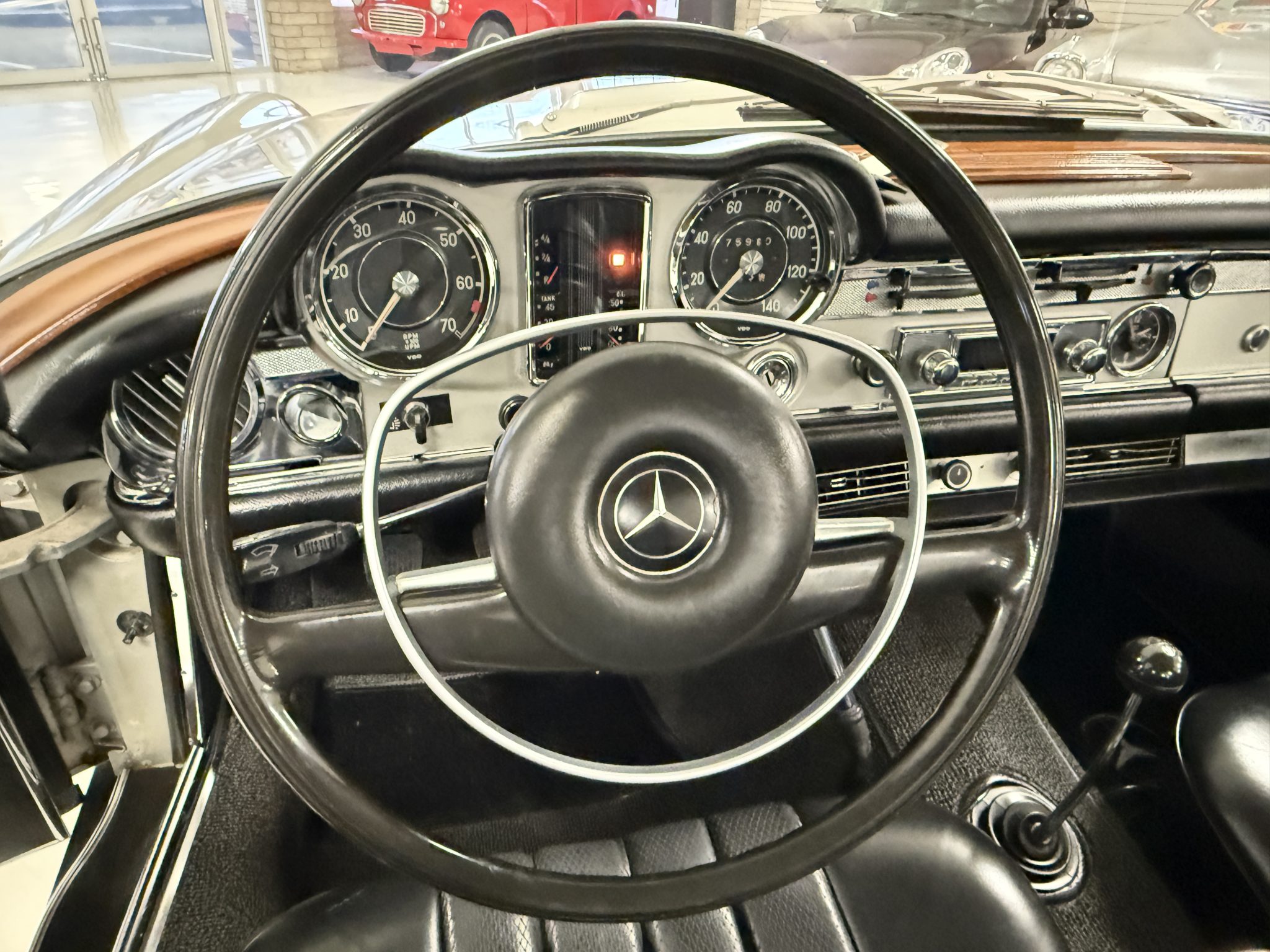 1970 Mercedes-Benz 280SL - Interior